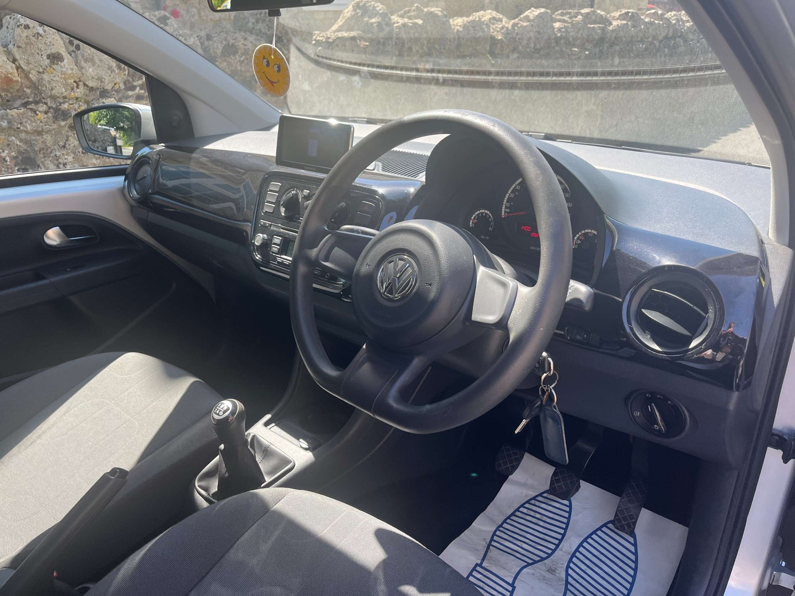 A 2013 VOLKSWAGEN UP! 1.0 Move up Hatchback 5dr Petrol Manual Euro 5 A 2013 VOLKSWAGEN UP! 1.0 Move up Hatchback 5dr Petrol Manual Euro 5