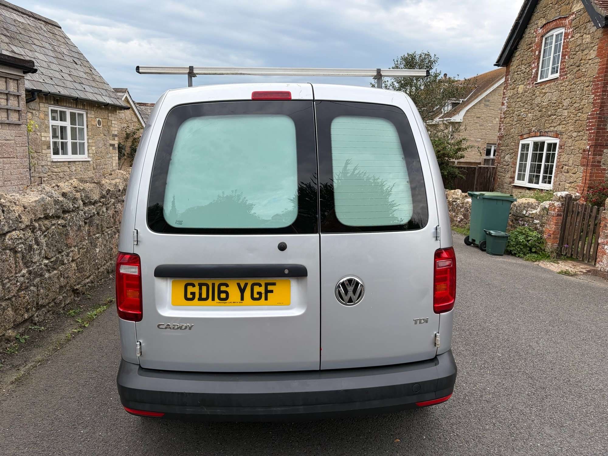 A 2016 VOLKSWAGEN CADDY 1.6 TDI C20 Startline Diesel Manual L1 H1 (149 g/km, 101 bhp) A 2016 VOLKSWAGEN CADDY 1.6 TDI C20 Startline Diesel Manual L1 H1 (149 g/km, 101 bhp)