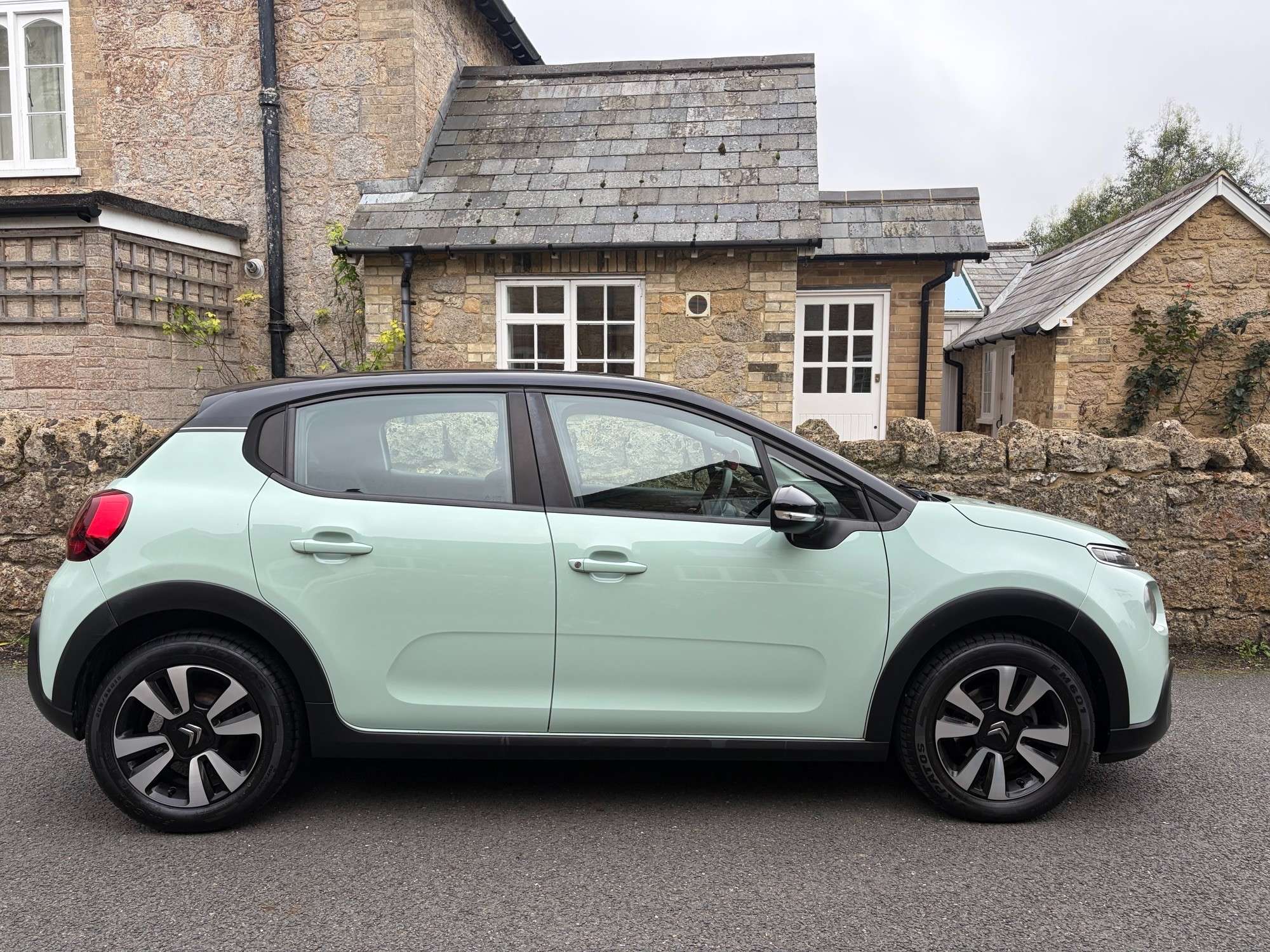 A 2019 CITROEN C3 1.2 PureTech Feel Hatchback 5dr Petrol Manual Euro 6 (s/s) (82 ps) A 2019 CITROEN C3 1.2 PureTech Feel Hatchback 5dr Petrol Manual Euro 6 (s/s) (82 ps)