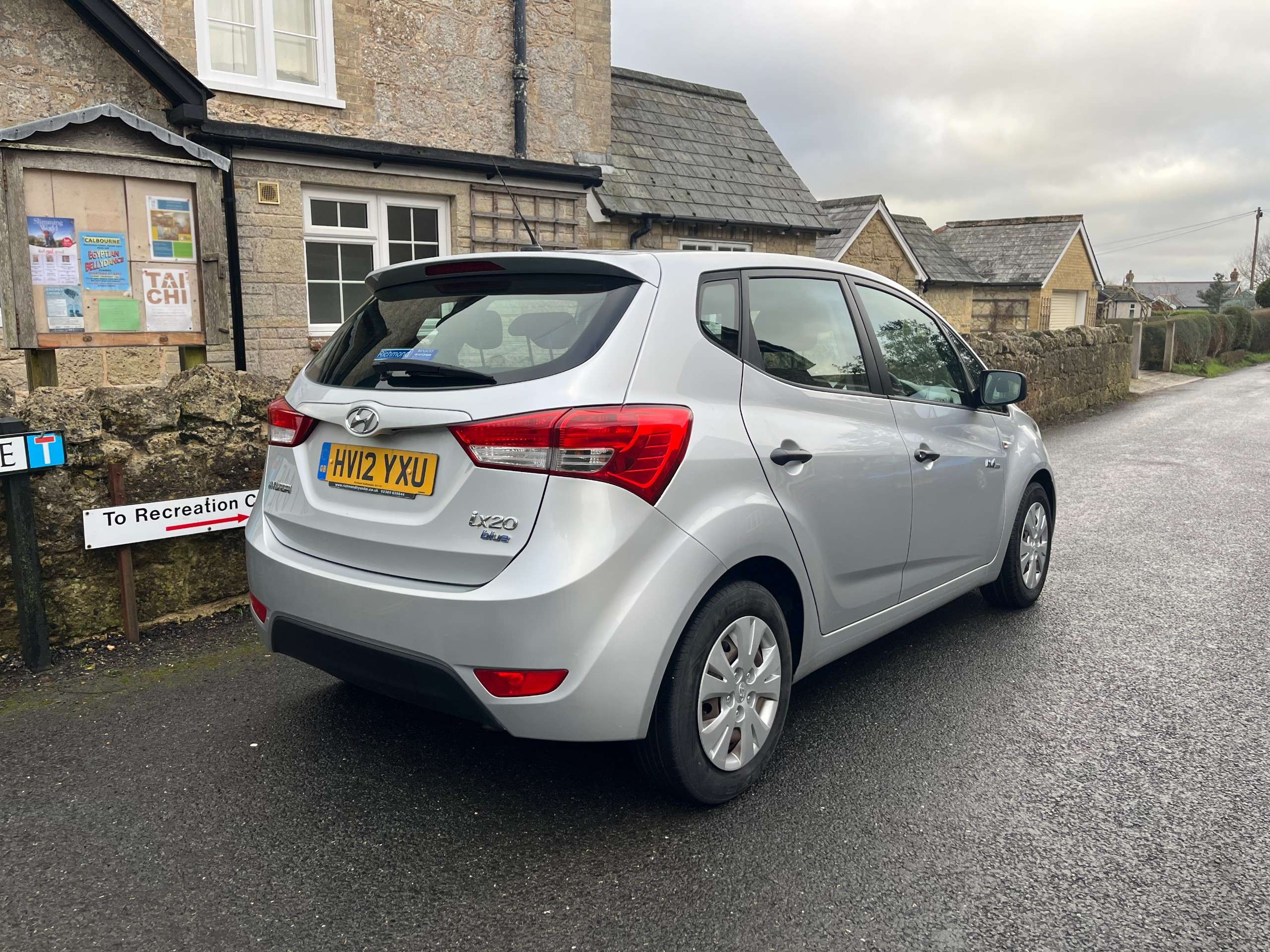 A 2012 HYUNDAI IX20 1.4 CRDi Classic Hatchback 5dr Diesel Manual Euro 5 (s/s) (89 bhp) A 2012 HYUNDAI IX20 1.4 CRDi Classic Hatchback 5dr Diesel Manual Euro 5 (s/s) (89 bhp)