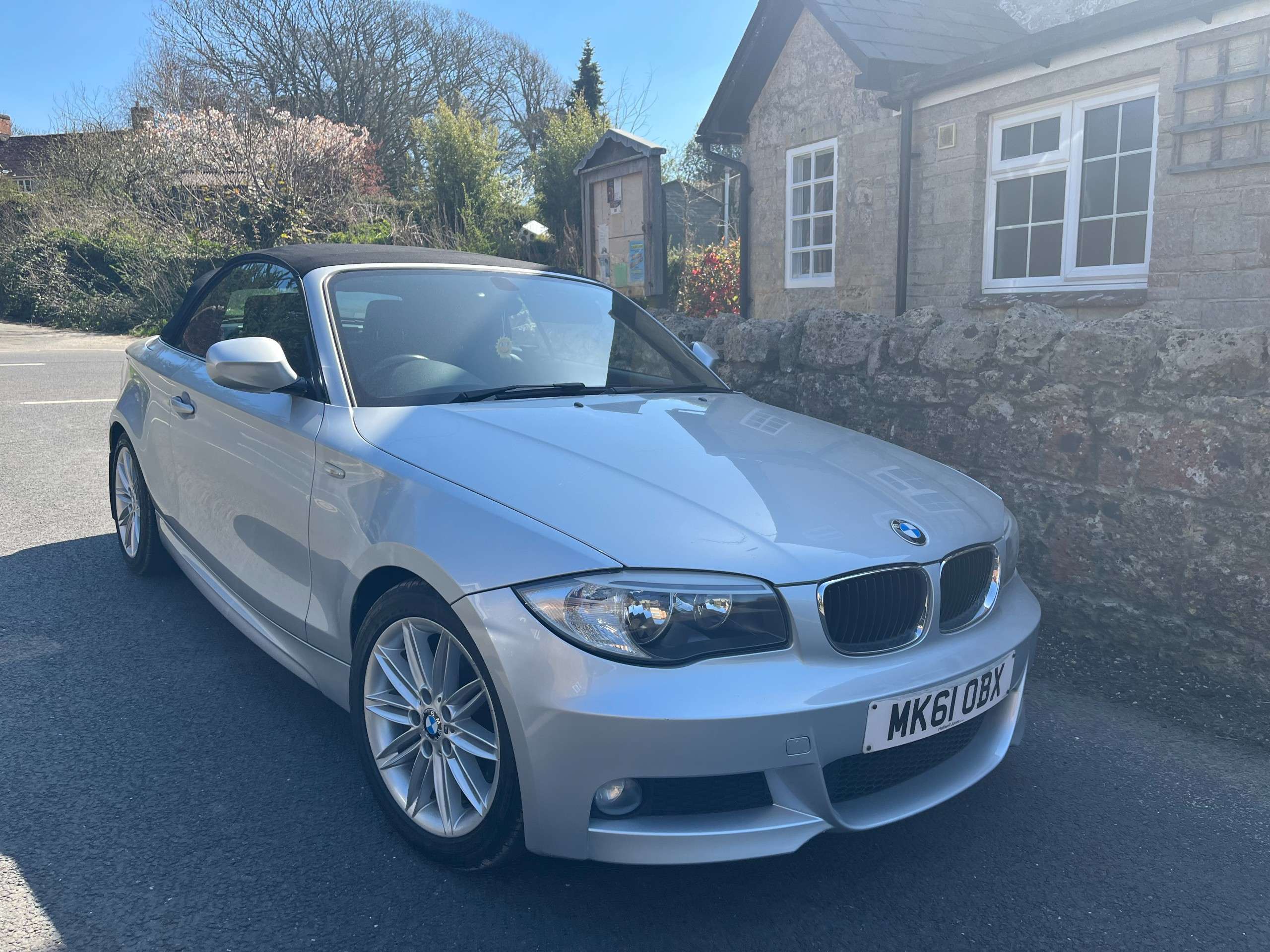 2011 BMW 1 SERIES 2011 BMW 1 SERIES