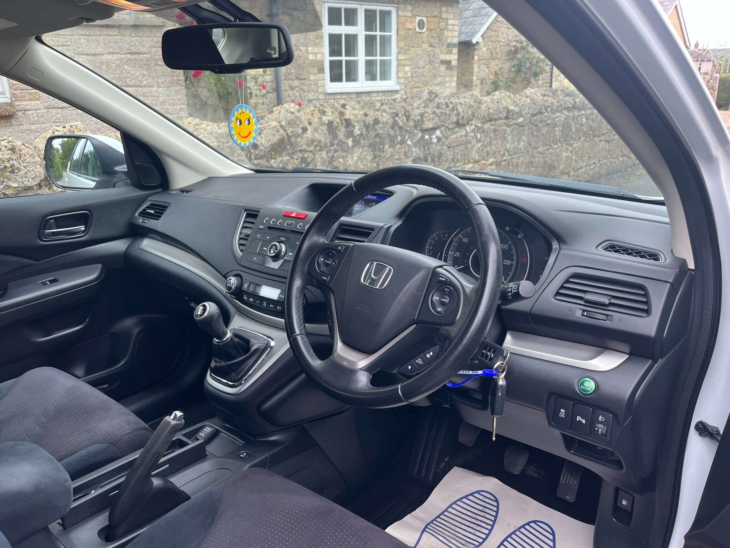 A 2013 HONDA CR-V 2.0 i-VTEC SE SUV 5dr Petrol Manual Euro 5 (s/s) (155 ps) A 2013 HONDA CR-V 2.0 i-VTEC SE SUV 5dr Petrol Manual Euro 5 (s/s) (155 ps)