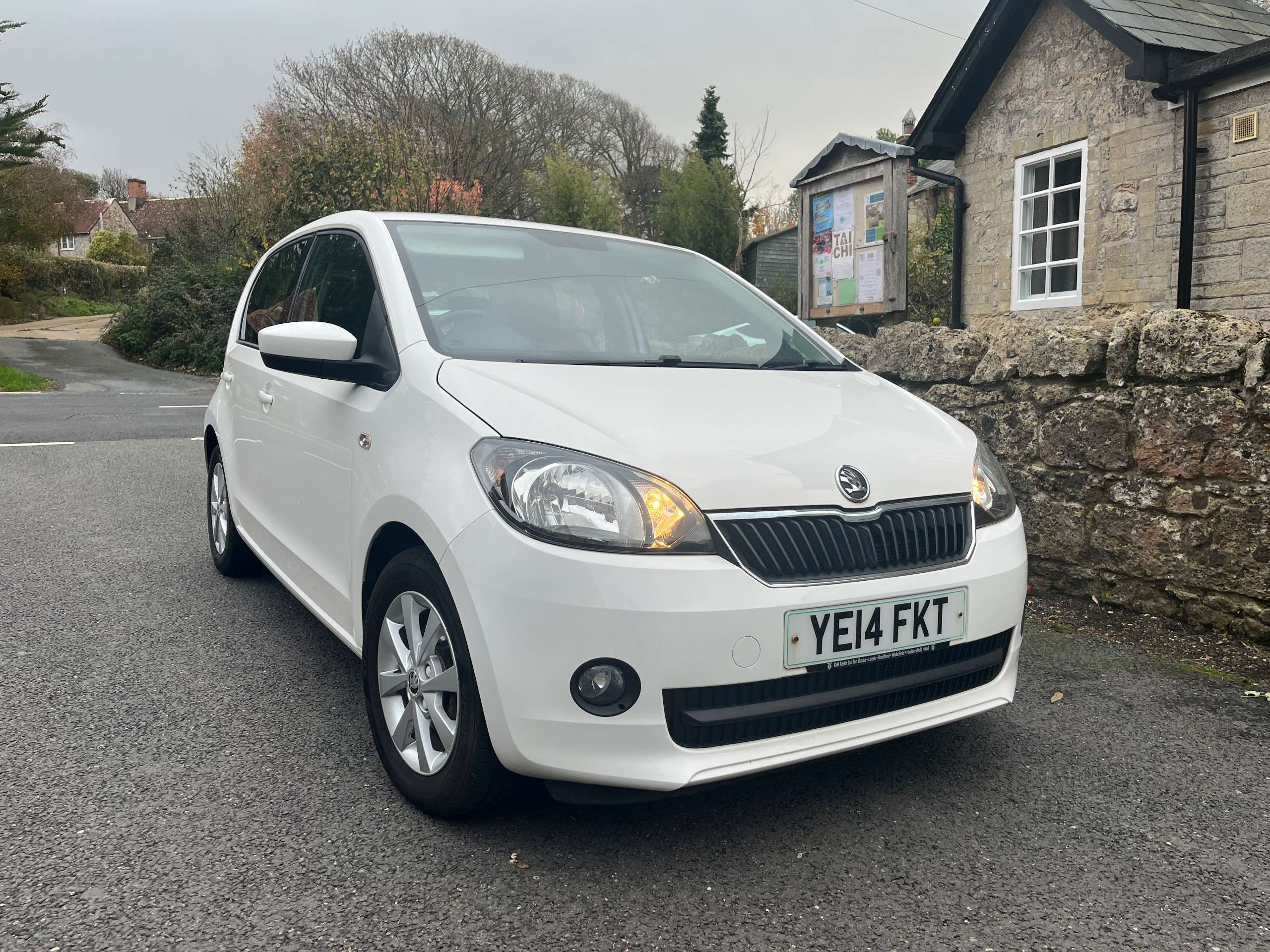 A 2014 SKODA CITIGO 1.0 MPI GreenTech Elegance Hatchback 5dr Petrol Manual Euro 5 (s/s) (75 ps) A 2014 SKODA CITIGO 1.0 MPI GreenTech Elegance Hatchback 5dr Petrol Manual Euro 5 (s/s) (75 ps)