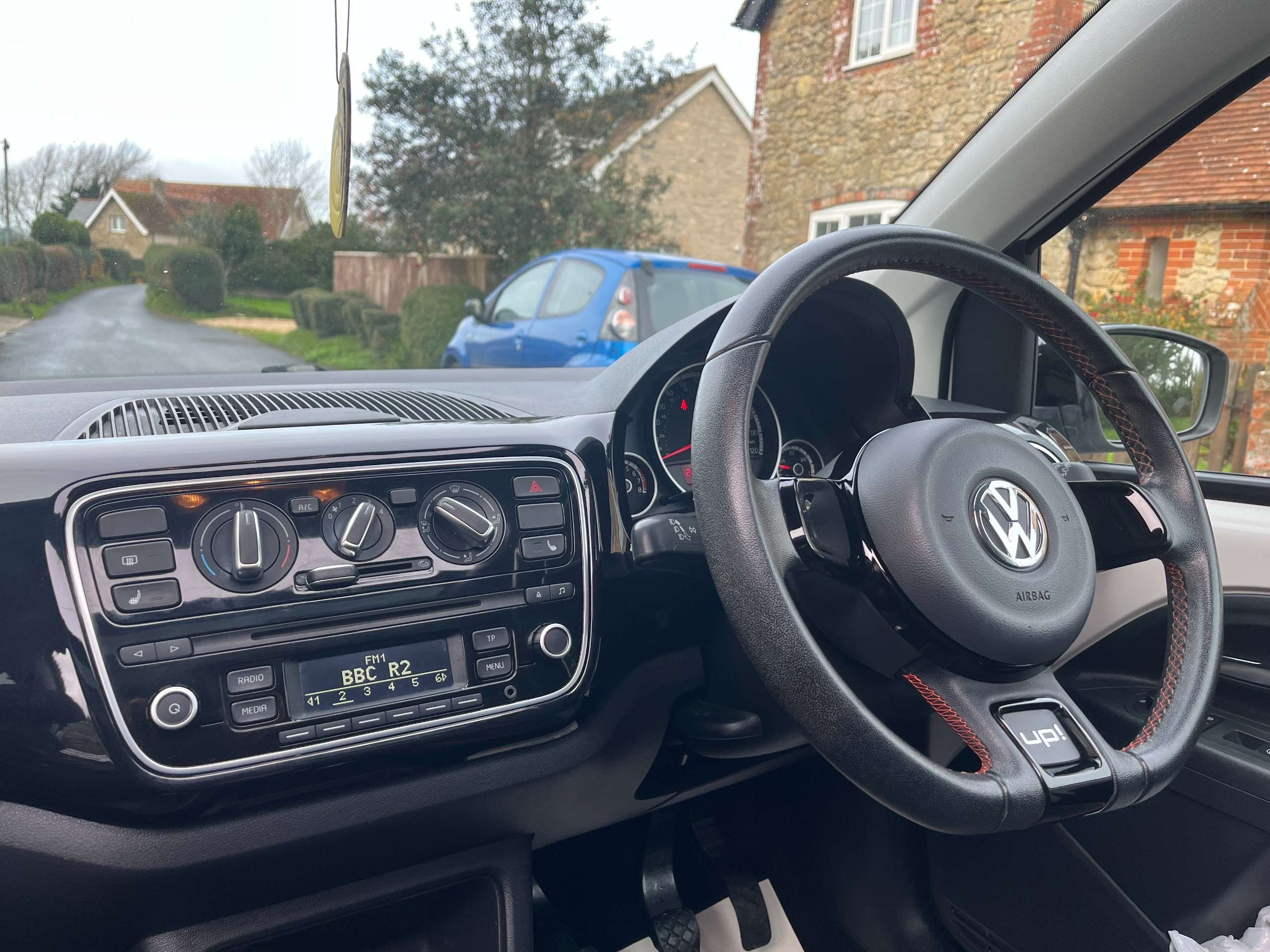 2013 VOLKSWAGEN UP! 2013 VOLKSWAGEN UP!