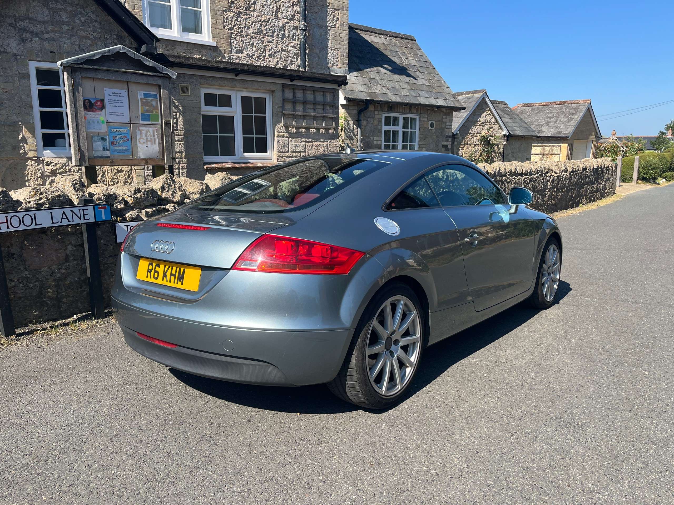 A 2007 AUDI TT 2.0 TFSI Coupe 3dr Petrol Manual Euro 4 (200 ps) A 2007 AUDI TT 2.0 TFSI Coupe 3dr Petrol Manual Euro 4 (200 ps)