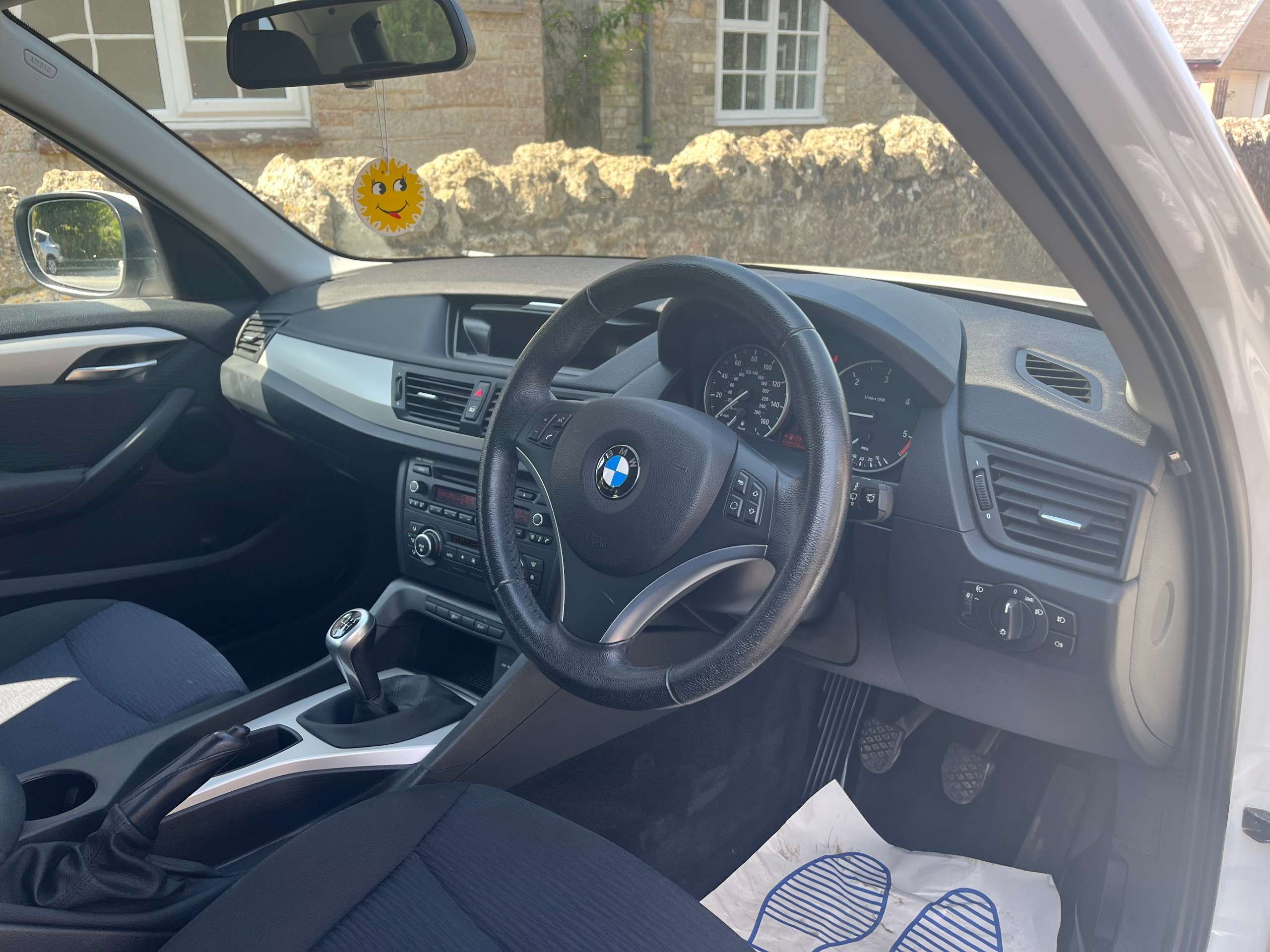 A 2011 BMW X1 2.0 18d SE SUV 5dr Diesel Manual sDrive Euro 5 (s/s) (143 ps) A 2011 BMW X1 2.0 18d SE SUV 5dr Diesel Manual sDrive Euro 5 (s/s) (143 ps)