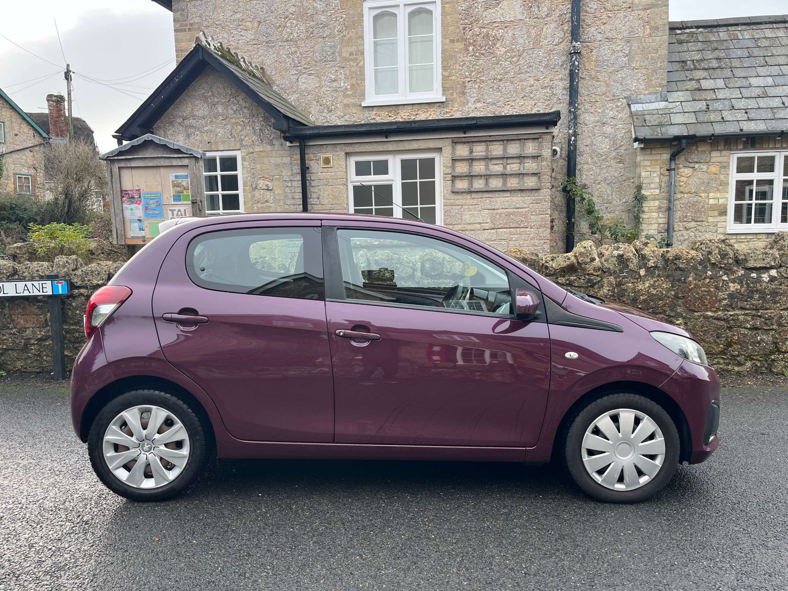 A 2016 PEUGEOT 108 1.0 Active Hatchback 5dr Petrol Manual Euro 6 (68 ps) A 2016 PEUGEOT 108 1.0 Active Hatchback 5dr Petrol Manual Euro 6 (68 ps)