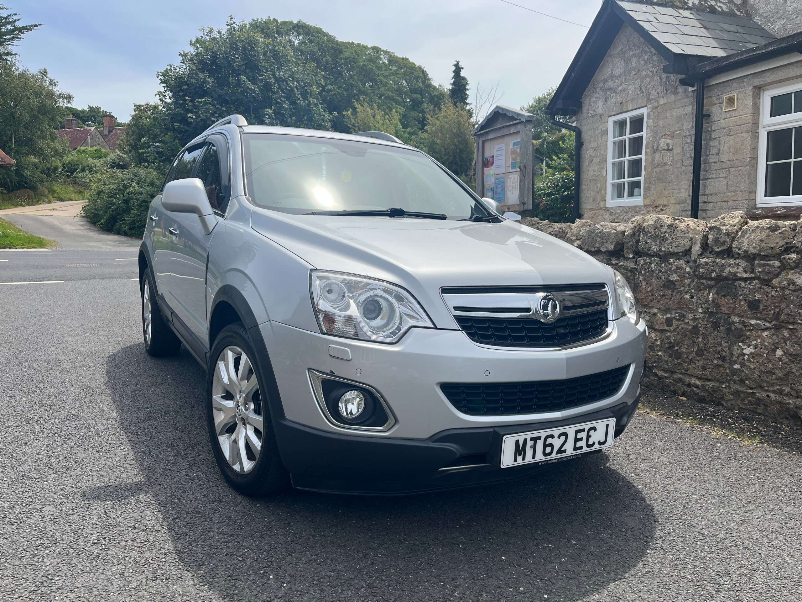 A 2012 VAUXHALL ANTARA 2.2 CDTi SE SUV 5dr Diesel Manual 4WD Euro 5 (s/s) (SNav) (163 ps) A 2012 VAUXHALL ANTARA 2.2 CDTi SE SUV 5dr Diesel Manual 4WD Euro 5 (s/s) (SNav) (163 ps)