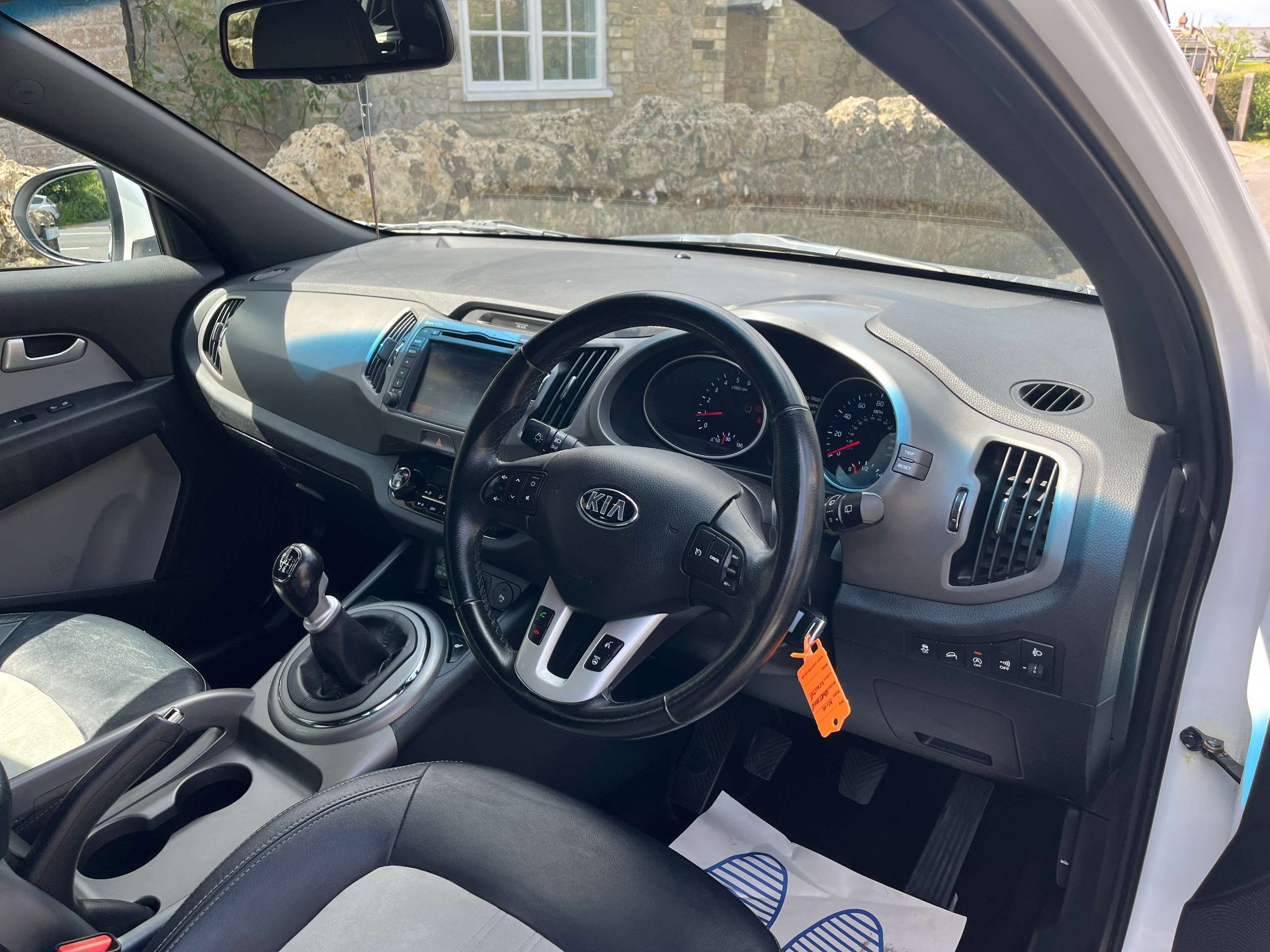 A 2014 KIA SPORTAGE 1.7 CRDi EcoDynamics White Edition SUV 5dr Diesel Manual 2WD Euro 5 (s/s) (114 bhp) A 2014 KIA SPORTAGE 1.7 CRDi EcoDynamics White Edition SUV 5dr Diesel Manual 2WD Euro 5 (s/s) (114 bhp)
