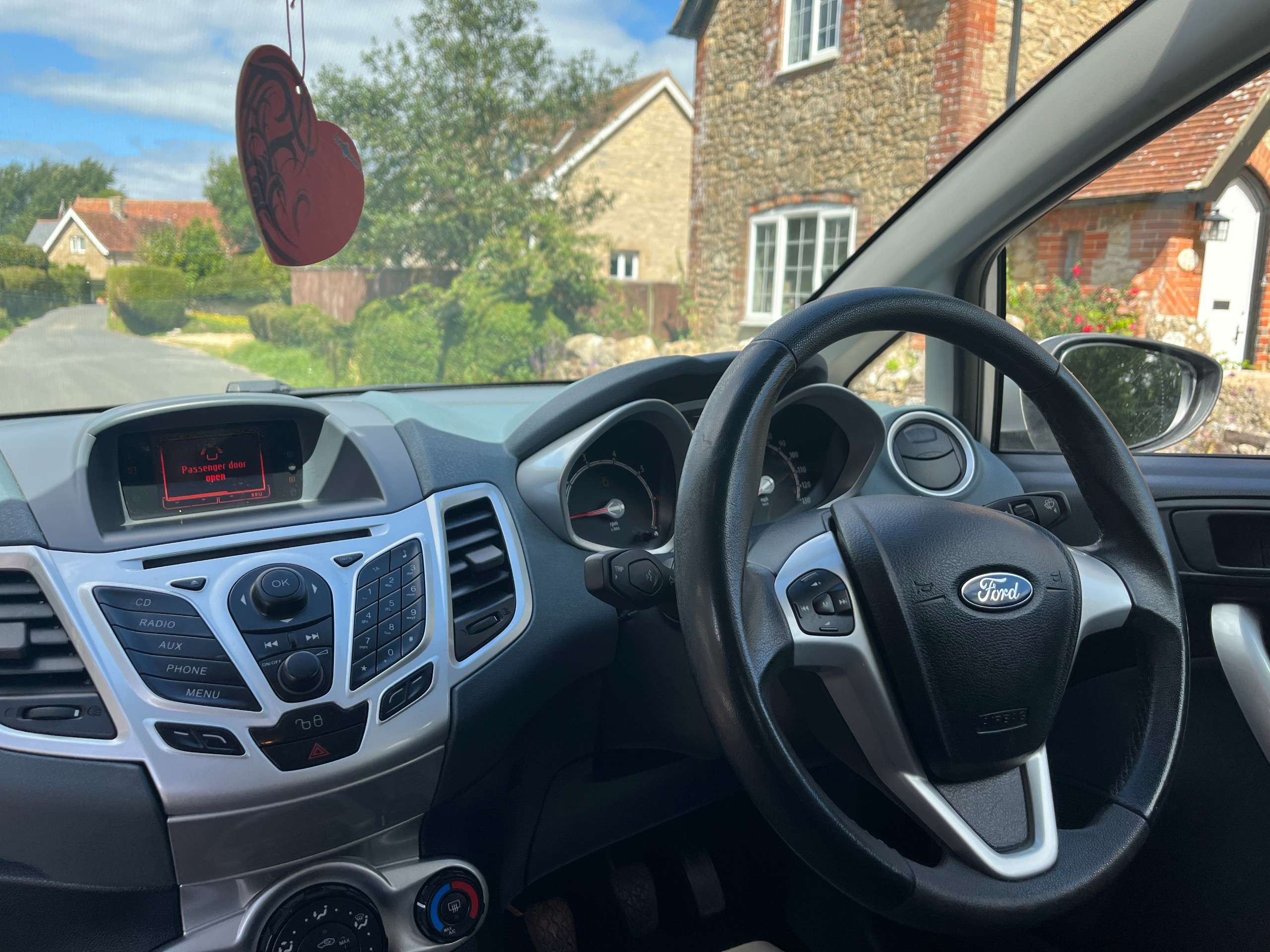 2011 FORD FIESTA 2011 FORD FIESTA