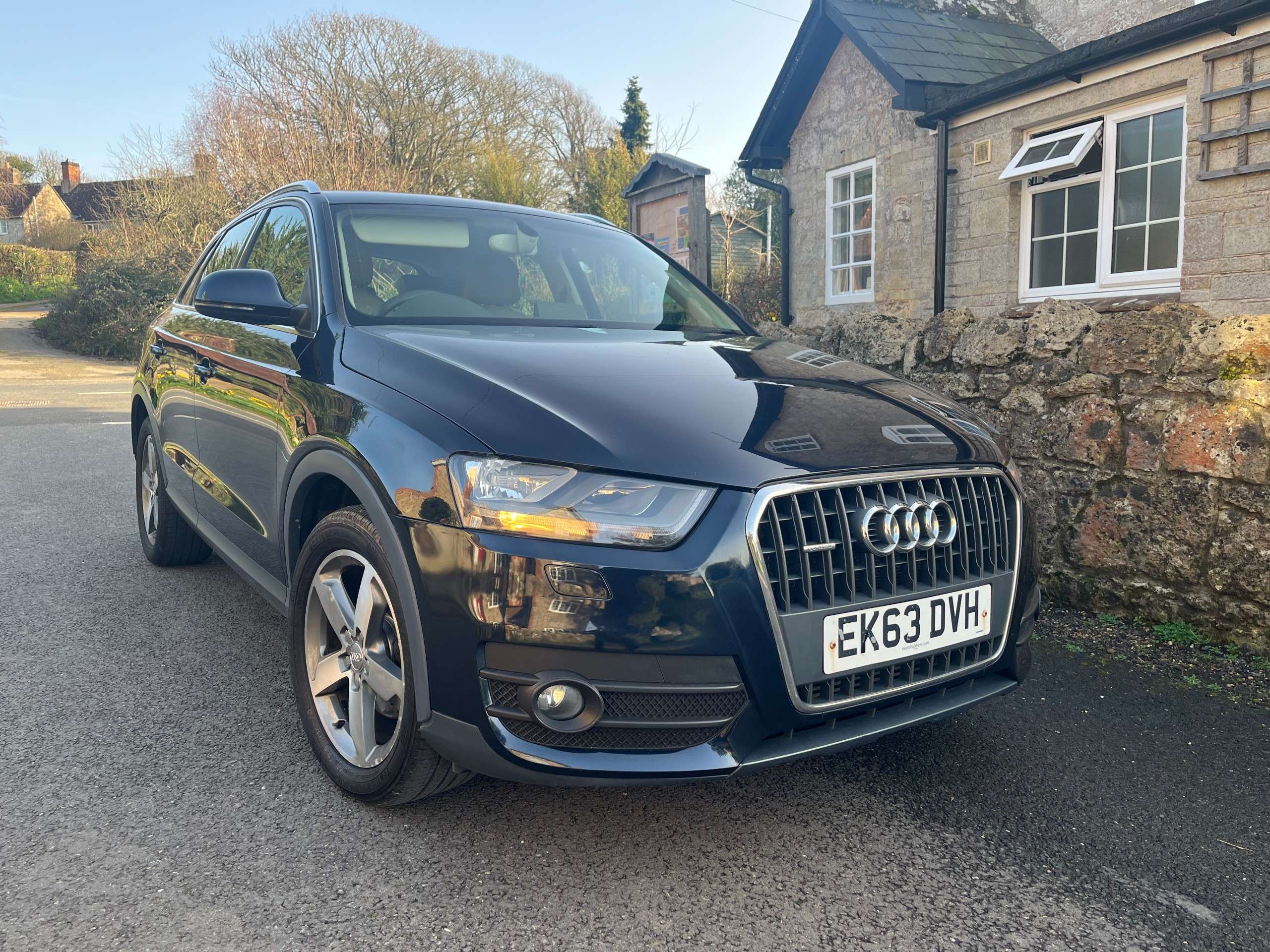 A 2013 AUDI Q3 2.0 TDI SE SUV 5dr Diesel S Tronic quattro Euro 5 (s/s) (177 ps) A 2013 AUDI Q3 2.0 TDI SE SUV 5dr Diesel S Tronic quattro Euro 5 (s/s) (177 ps)