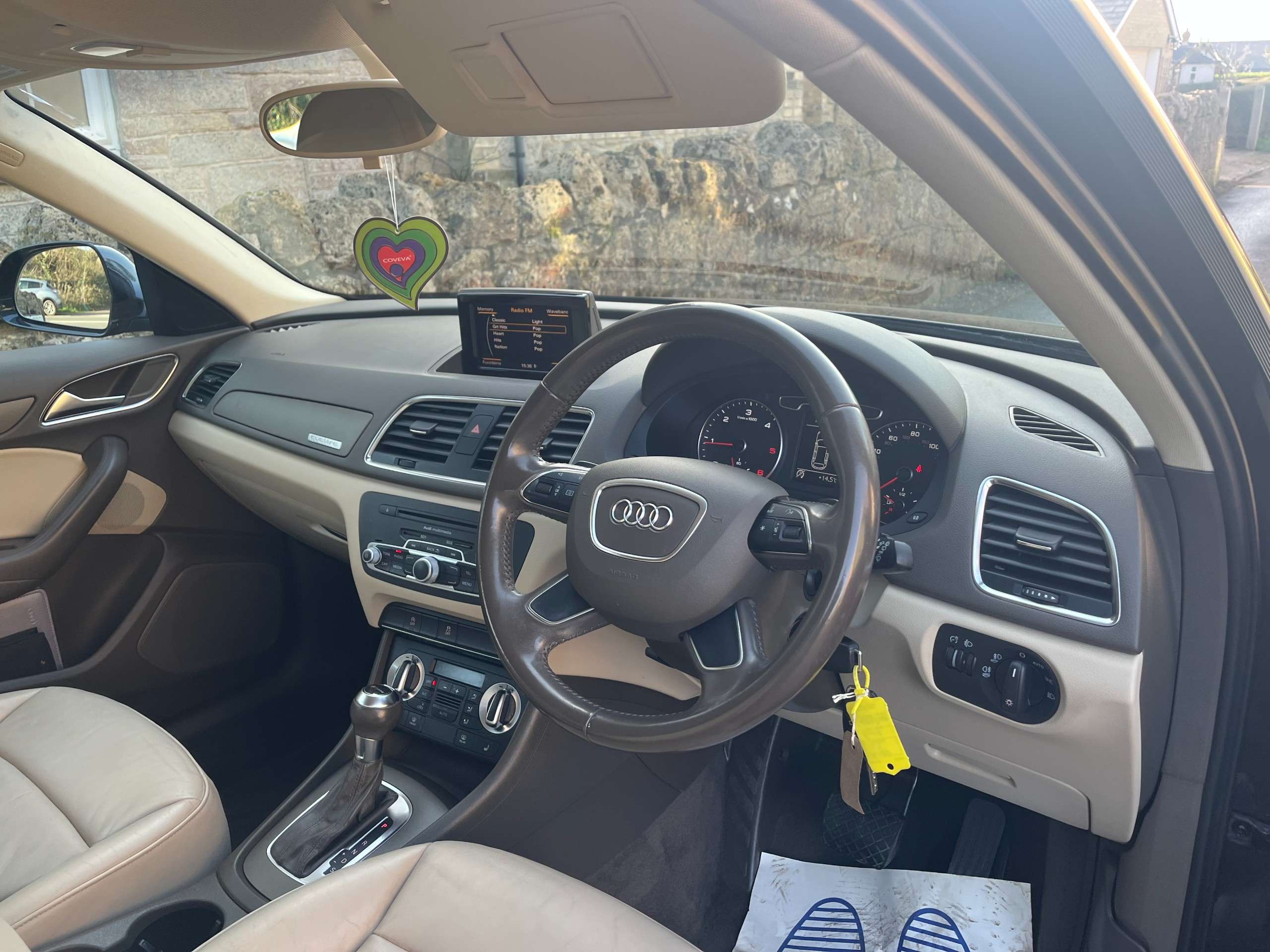 A 2013 AUDI Q3 2.0 TDI SE SUV 5dr Diesel S Tronic quattro Euro 5 (s/s) (177 ps) A 2013 AUDI Q3 2.0 TDI SE SUV 5dr Diesel S Tronic quattro Euro 5 (s/s) (177 ps)