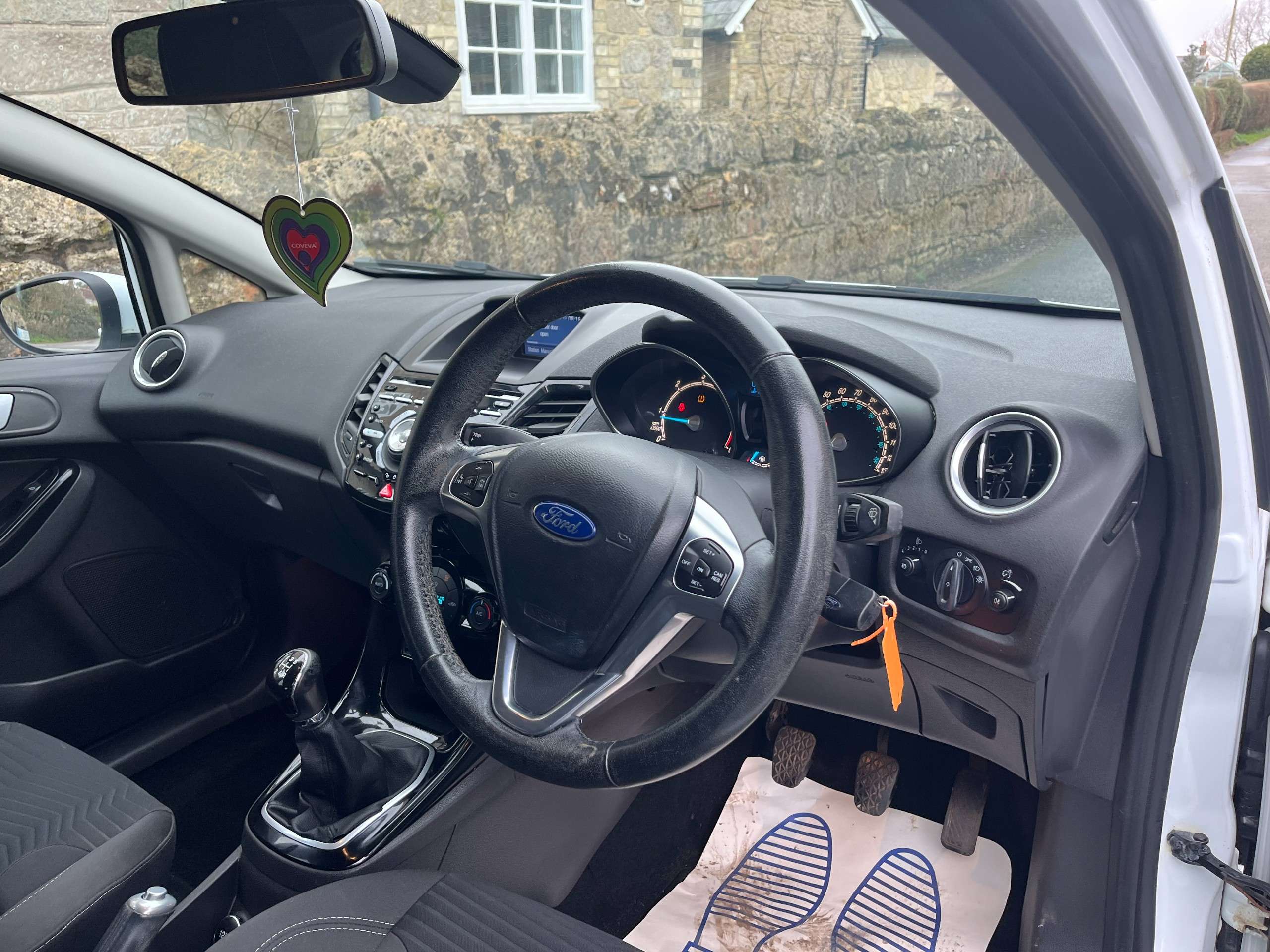 A 2014 FORD FIESTA 1.5 TDCi Titanium Hatchback 5dr Diesel Manual Euro 5 (75 ps) A 2014 FORD FIESTA 1.5 TDCi Titanium Hatchback 5dr Diesel Manual Euro 5 (75 ps)