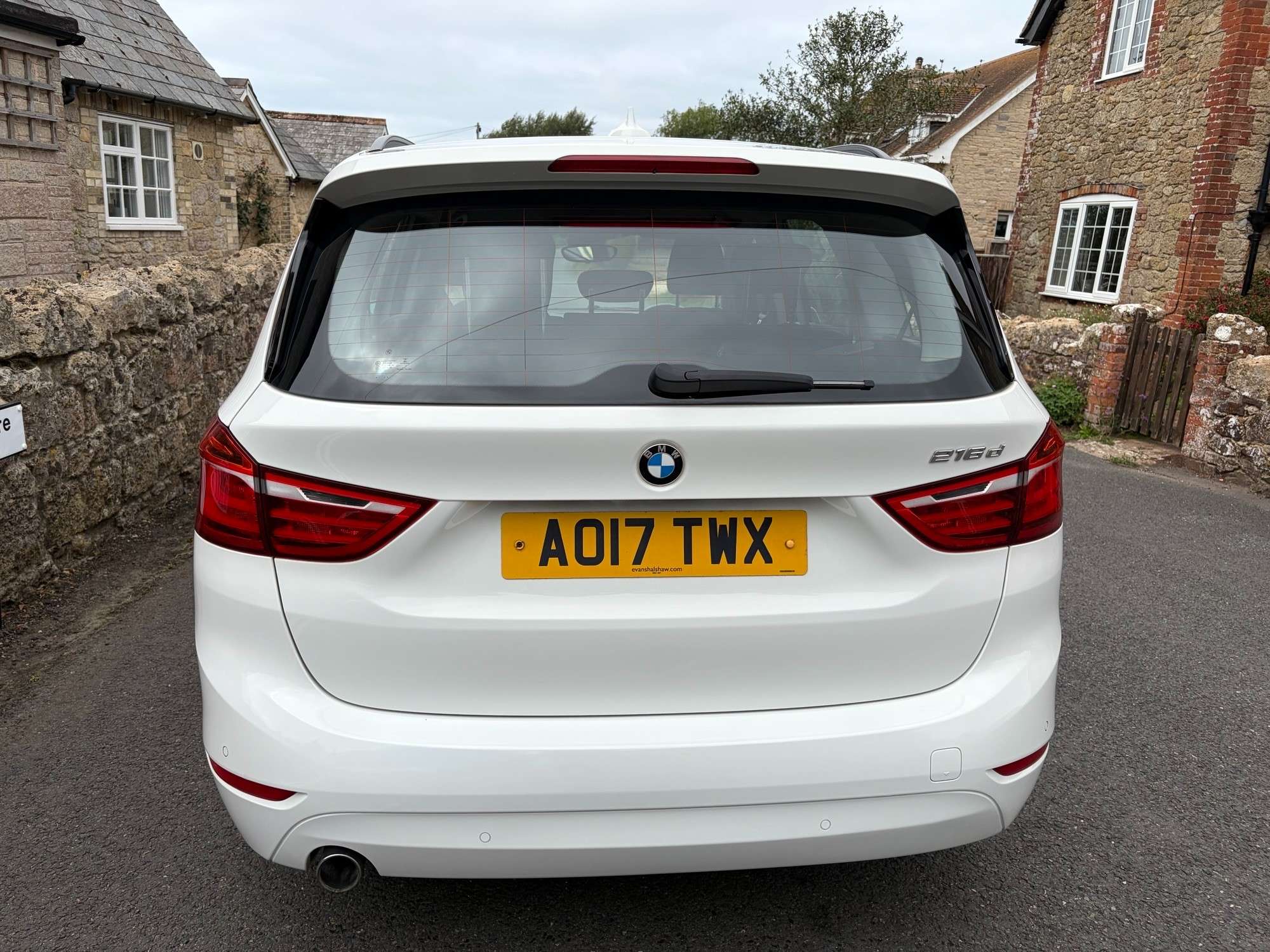 A 2017 BMW 2 SERIES GRAN TOURER 1.5 216d SE MPV 5dr Diesel Manual Euro 6 (s/s) (116 ps) A 2017 BMW 2 SERIES GRAN TOURER 1.5 216d SE MPV 5dr Diesel Manual Euro 6 (s/s) (116 ps)