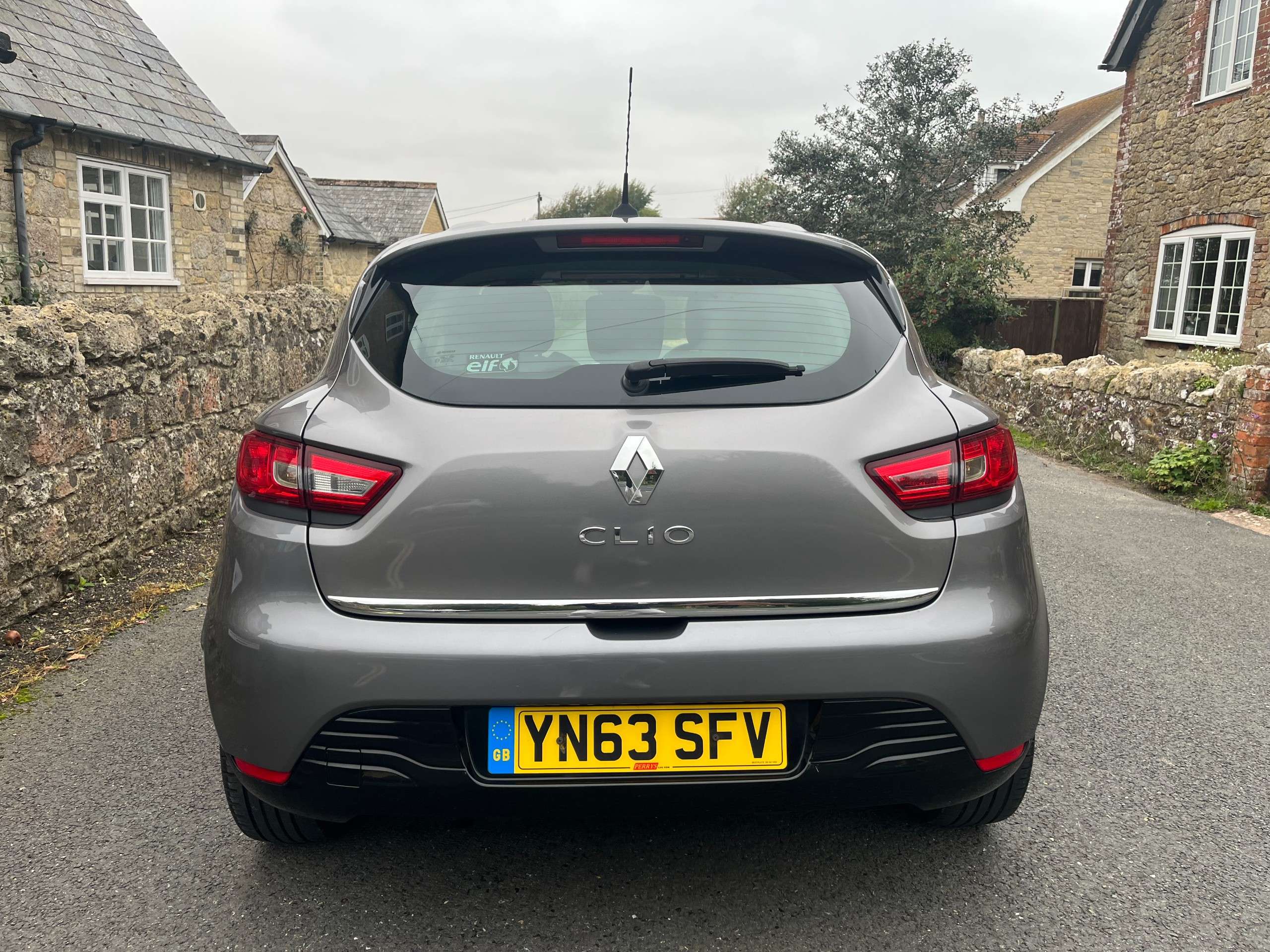 2013 RENAULT CLIO 2013 RENAULT CLIO