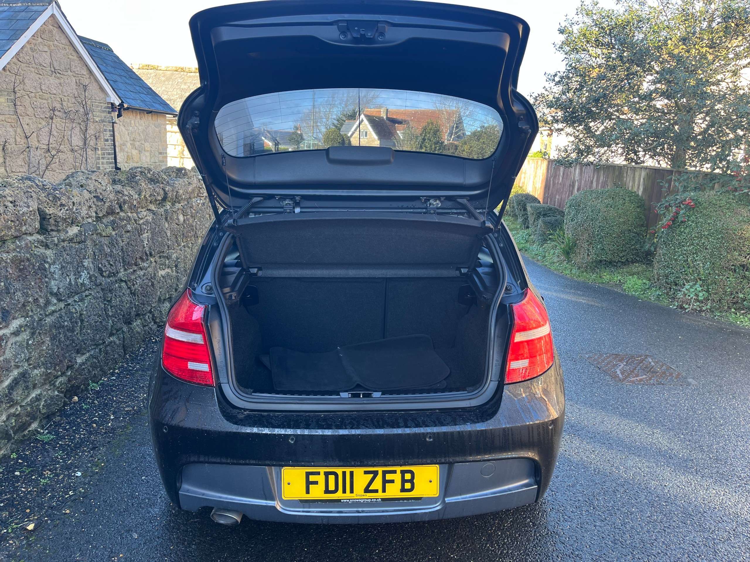 2011 BMW 1 SERIES 2011 BMW 1 SERIES