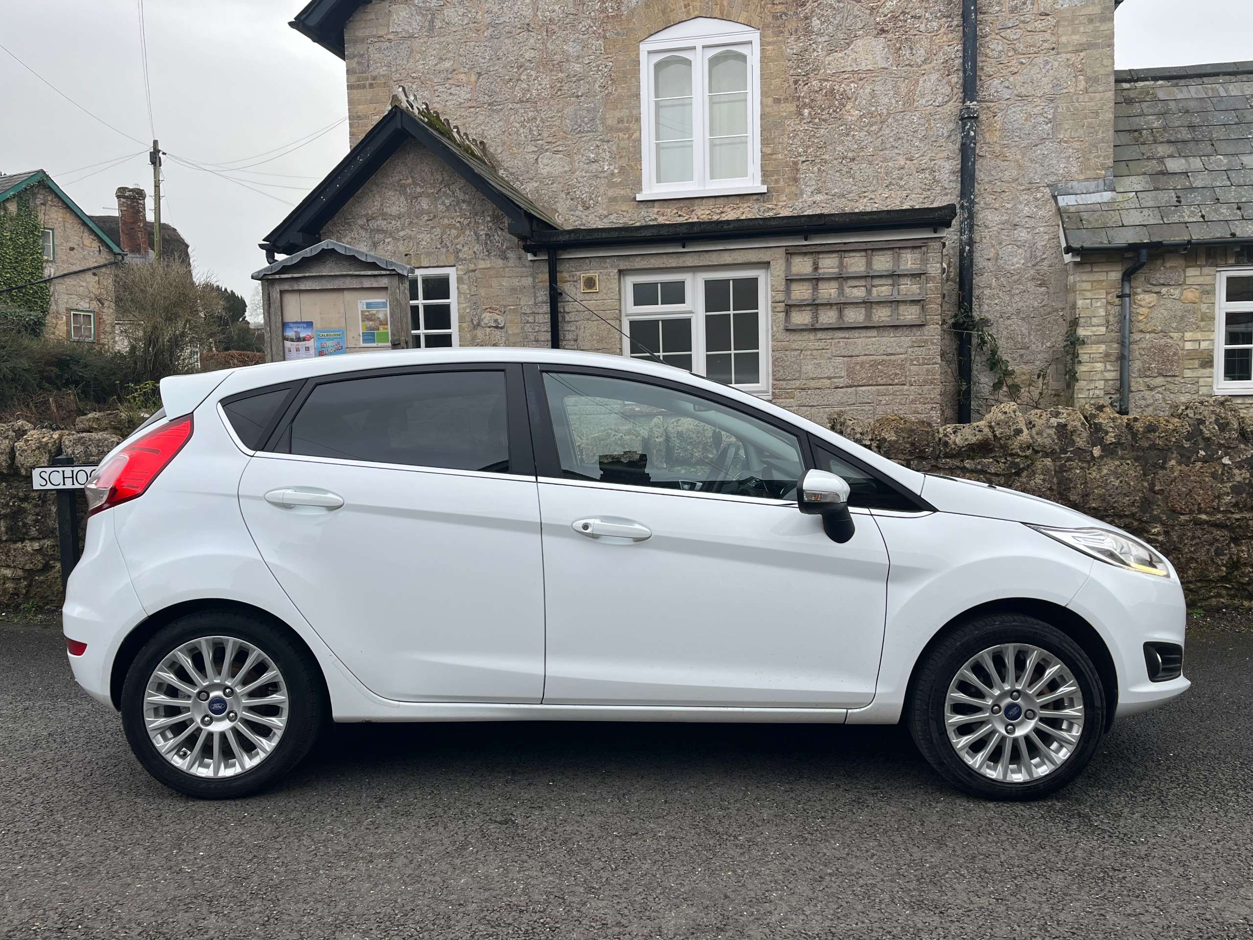 A 2014 FORD FIESTA 1.5 TDCi Titanium Hatchback 5dr Diesel Manual Euro 5 (75 ps) A 2014 FORD FIESTA 1.5 TDCi Titanium Hatchback 5dr Diesel Manual Euro 5 (75 ps)