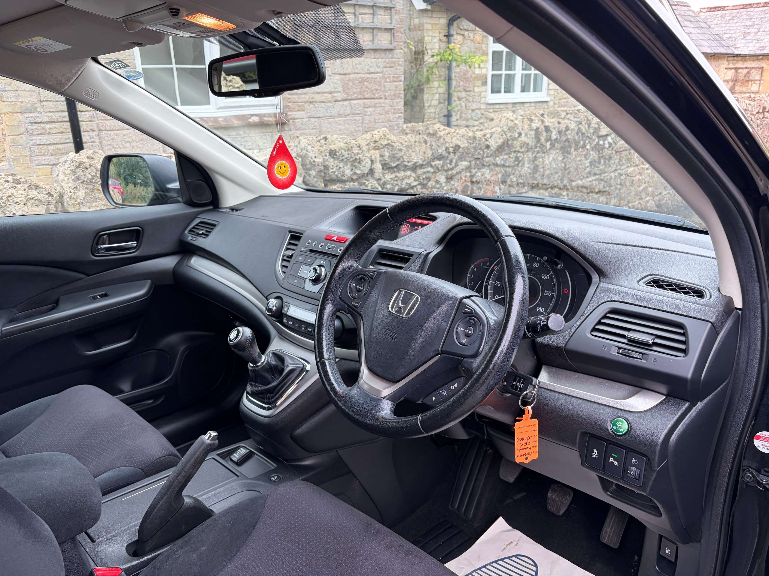 A 2013 HONDA CR-V 2.2 i-DTEC SE SUV 5dr Diesel Manual 4WD Euro 5 (s/s) (150 ps) A 2013 HONDA CR-V 2.2 i-DTEC SE SUV 5dr Diesel Manual 4WD Euro 5 (s/s) (150 ps)