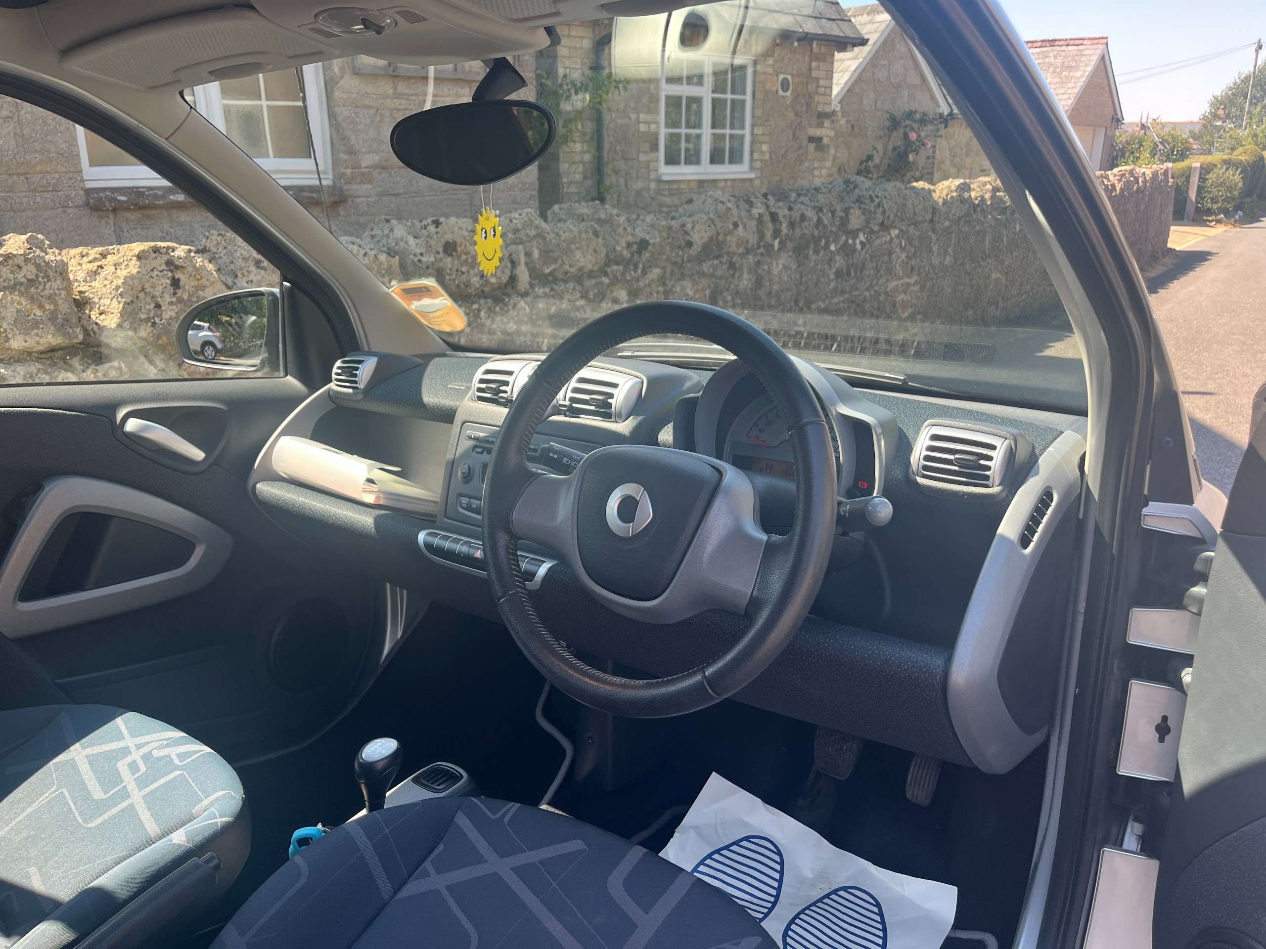 A 2007 SMART FORTWO 1.0 Passion Coupe 2dr Petrol Auto Euro 4 (71 bhp) A 2007 SMART FORTWO 1.0 Passion Coupe 2dr Petrol Auto Euro 4 (71 bhp)