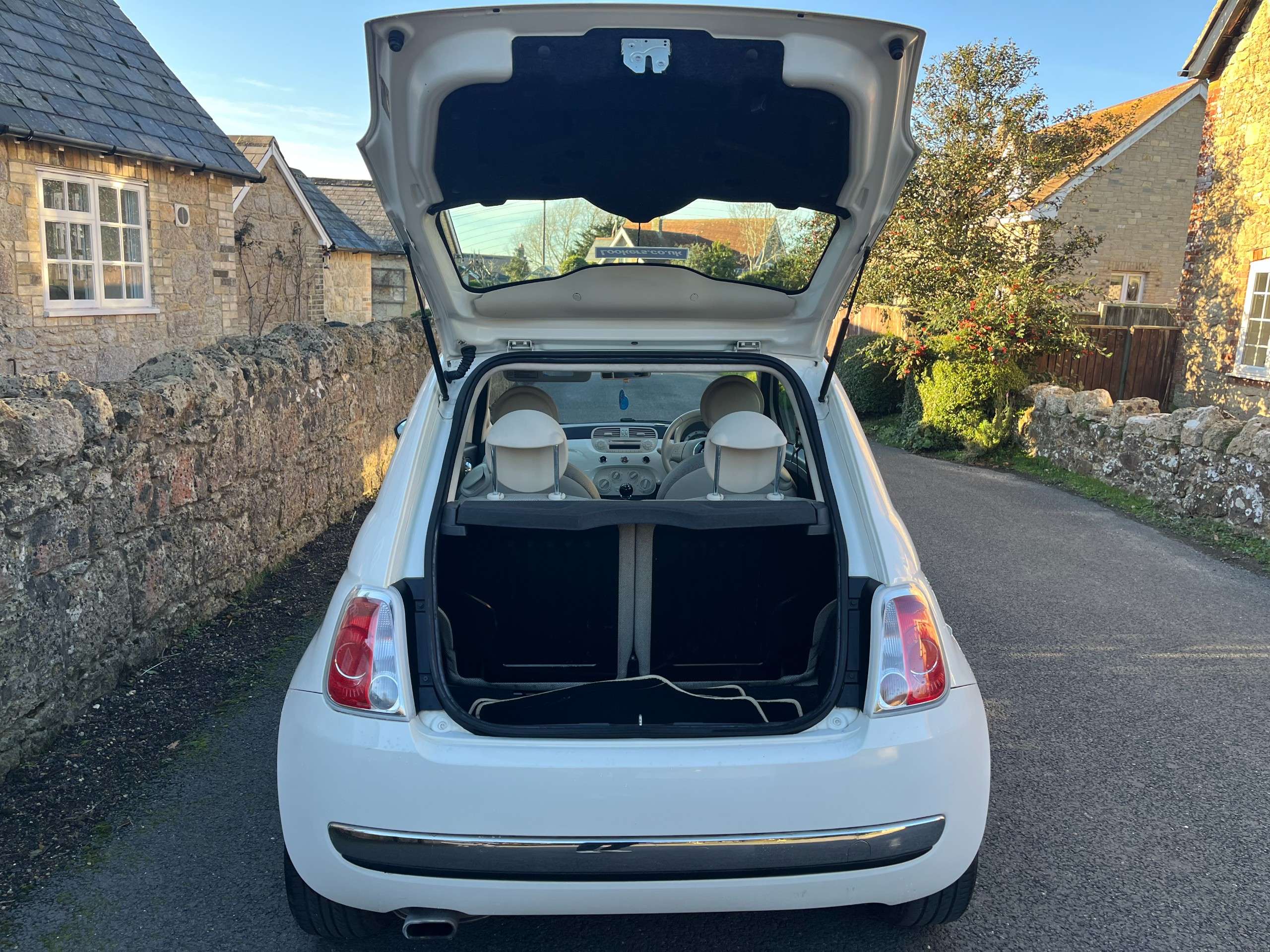 2011 FIAT 500 2011 FIAT 500