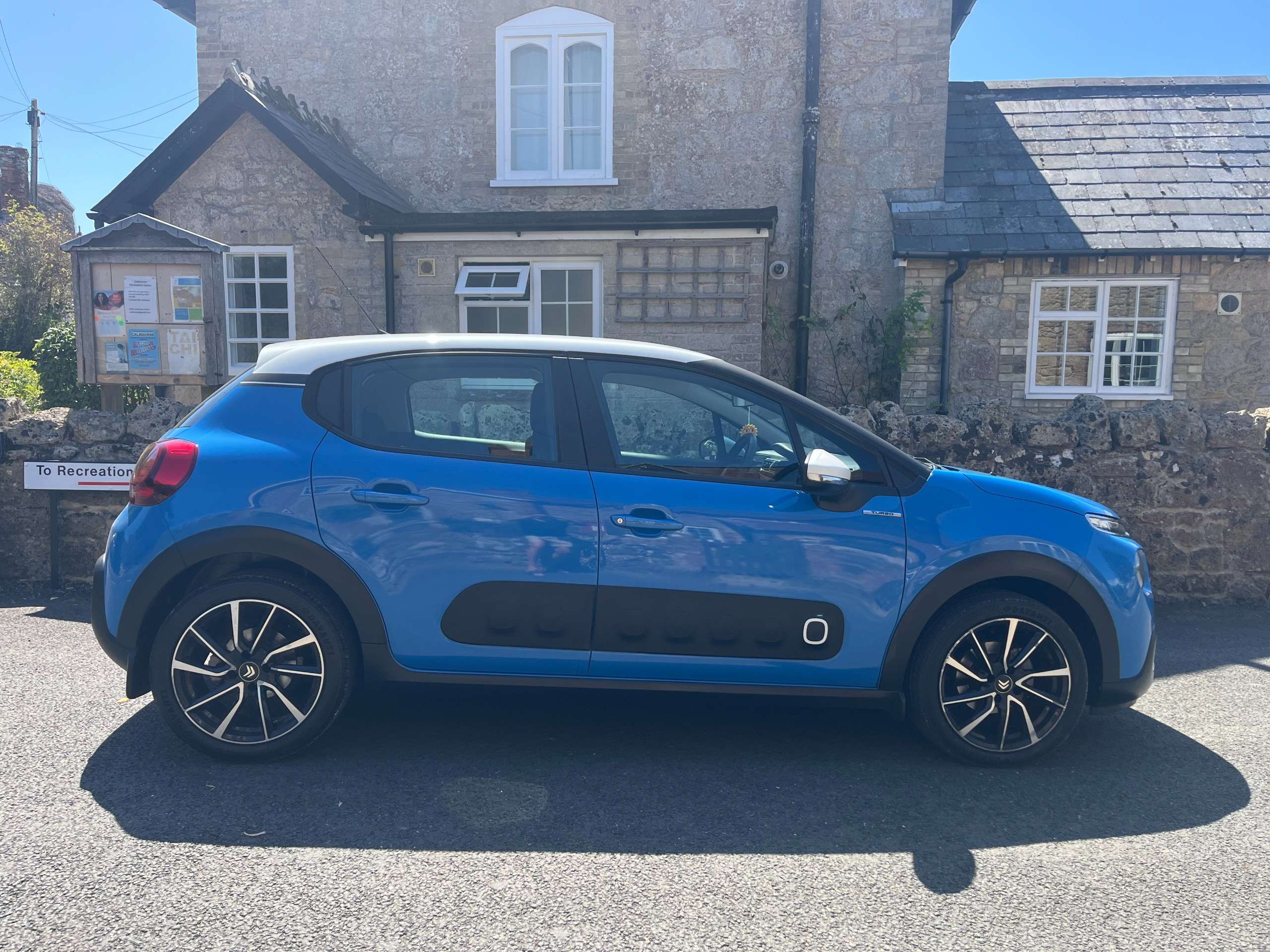 A 2018 CITROEN C3 1.2 PureTech Feel Hatchback 5dr Petrol Manual Euro 6 (s/s) (110 ps) A 2018 CITROEN C3 1.2 PureTech Feel Hatchback 5dr Petrol Manual Euro 6 (s/s) (110 ps)