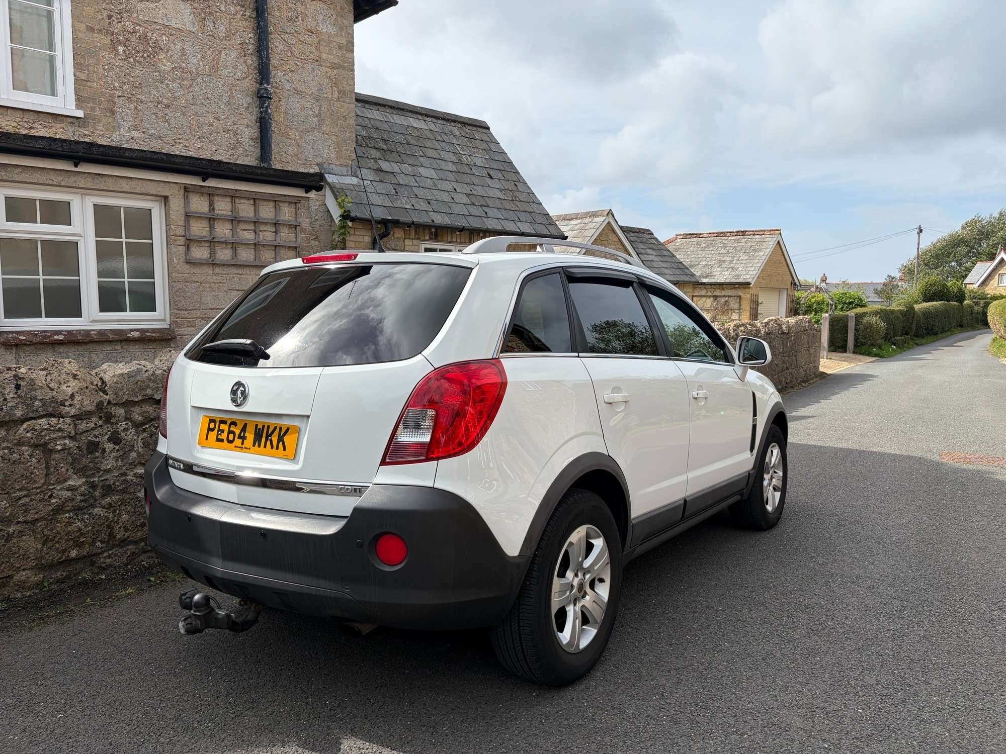 A 2014 VAUXHALL ANTARA 2.2 CDTi Exclusiv SUV 5dr Diesel Manual 2WD Euro 5 (s/s) (163 ps) A 2014 VAUXHALL ANTARA 2.2 CDTi Exclusiv SUV 5dr Diesel Manual 2WD Euro 5 (s/s) (163 ps)