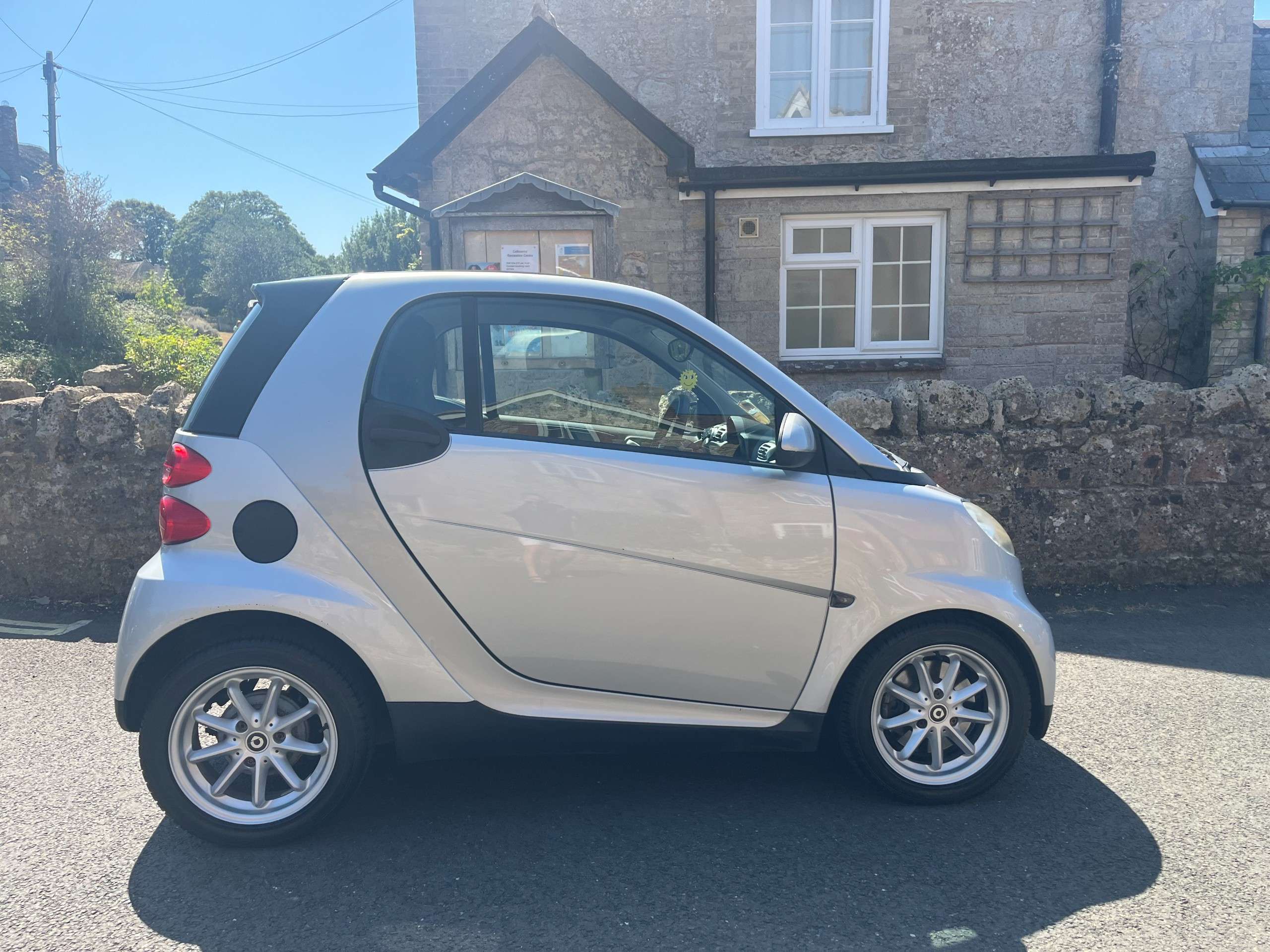 A 2007 SMART FORTWO 1.0 Passion Coupe 2dr Petrol Auto Euro 4 (71 bhp) A 2007 SMART FORTWO 1.0 Passion Coupe 2dr Petrol Auto Euro 4 (71 bhp)
