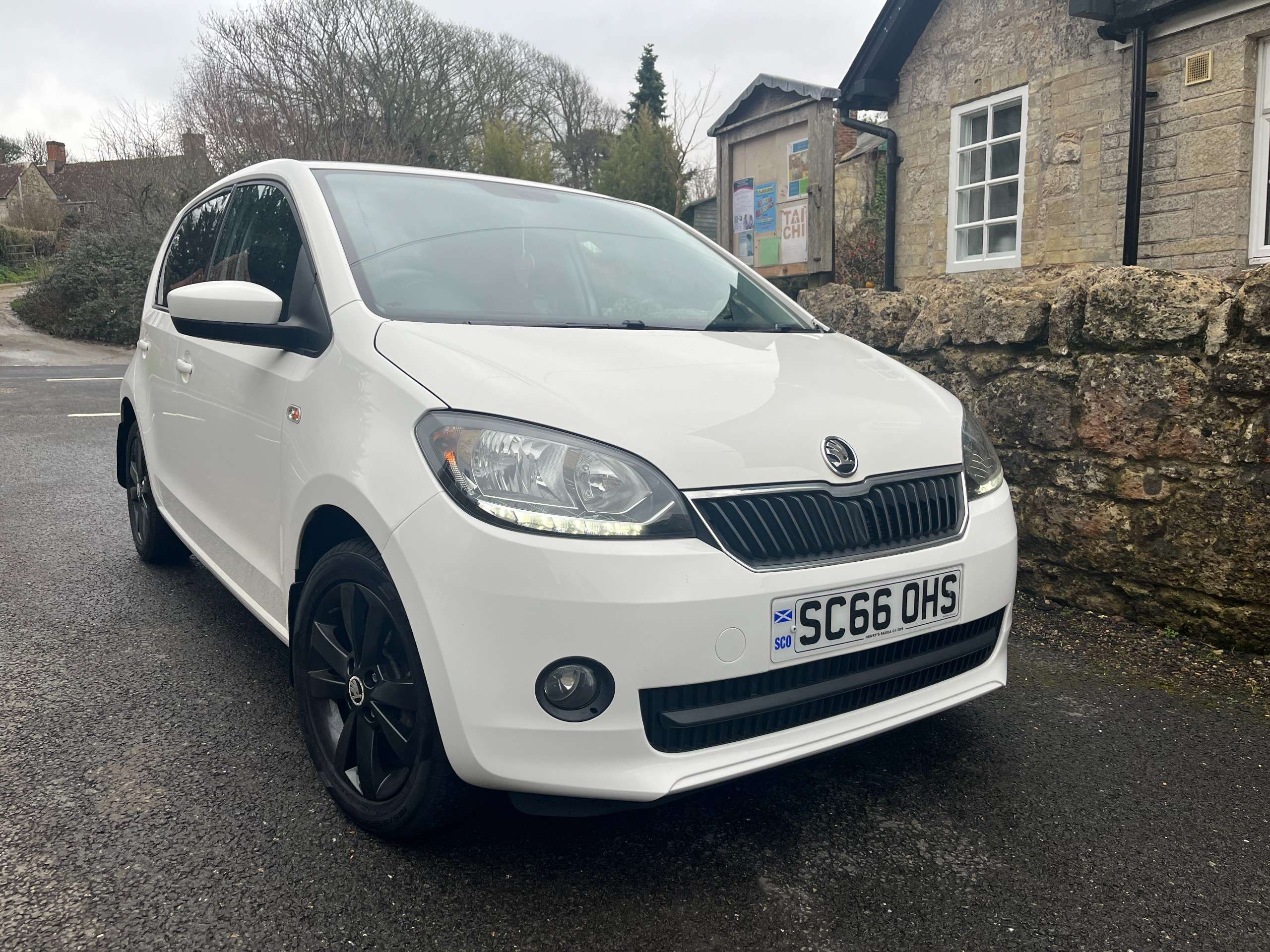 A 2016 SKODA CITIGO 1.0 MPI Colour Edition Hatchback 5dr Petrol Manual Euro 6 (60 ps) A 2016 SKODA CITIGO 1.0 MPI Colour Edition Hatchback 5dr Petrol Manual Euro 6 (60 ps)