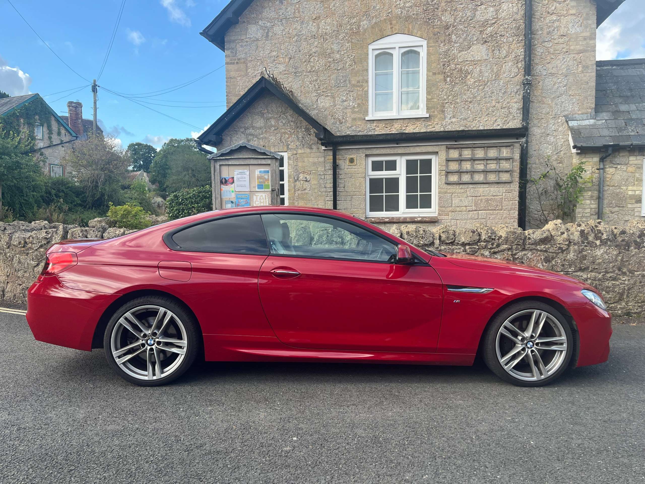 A 2014 BMW 6 SERIES 3.0 640d M Sport Coupe 2dr Diesel Auto Euro 5 (s/s) (313 ps) A 2014 BMW 6 SERIES 3.0 640d M Sport Coupe 2dr Diesel Auto Euro 5 (s/s) (313 ps)