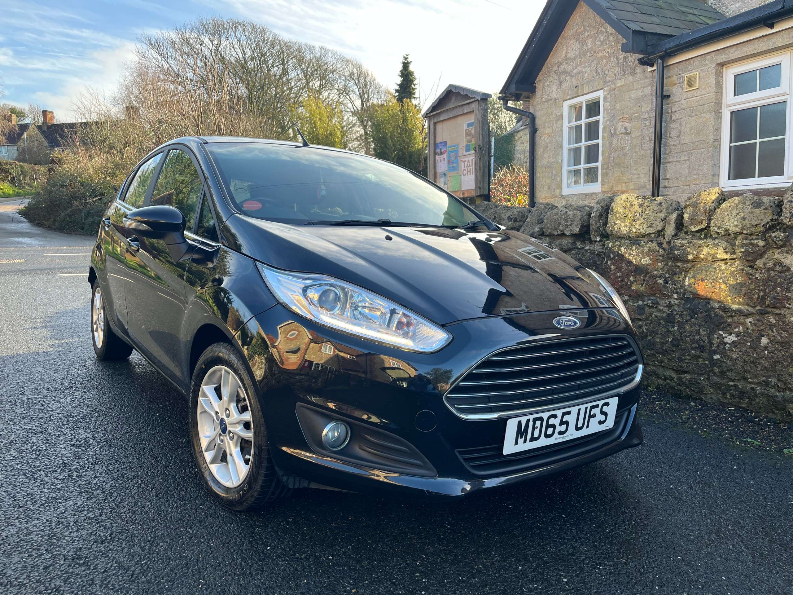 A 2015 FORD FIESTA 1.25 Zetec Hatchback 5dr Petrol Manual Euro 6 (82 ps) A 2015 FORD FIESTA 1.25 Zetec Hatchback 5dr Petrol Manual Euro 6 (82 ps)