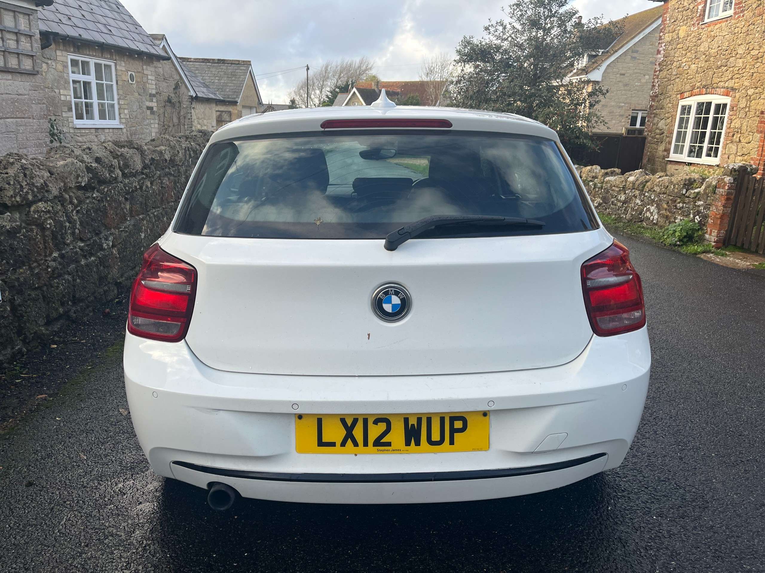 2012 BMW 1 SERIES 2012 BMW 1 SERIES