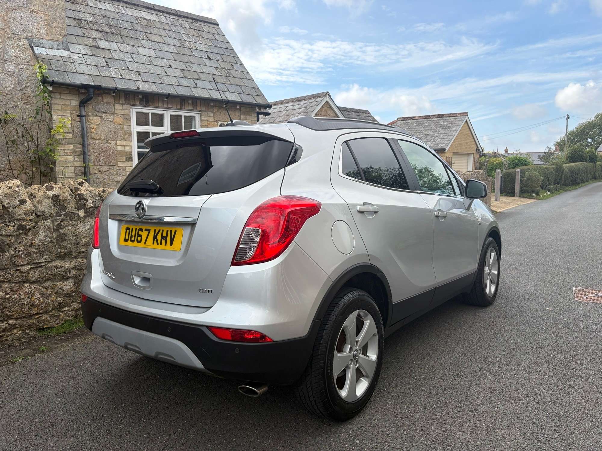 A 2017 VAUXHALL MOKKA X 1.6 CDTi ecoFLEX Elite Nav SUV 5dr Diesel Manual Euro 6 (s/s) 17in Alloy (136 ps) A 2017 VAUXHALL MOKKA X 1.6 CDTi ecoFLEX Elite Nav SUV 5dr Diesel Manual Euro 6 (s/s) 17in Alloy (136 ps)