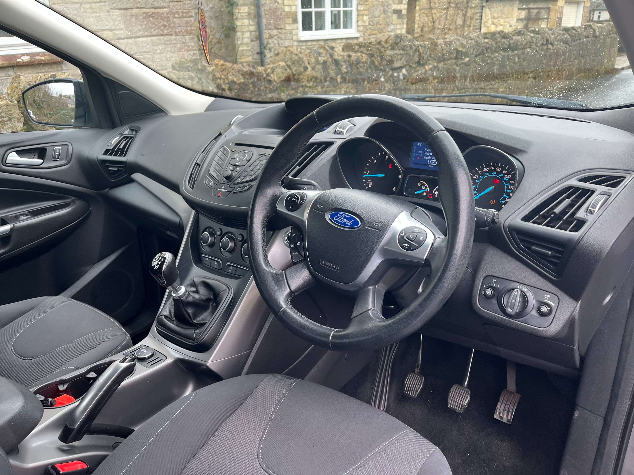 A 2016 FORD KUGA 2.0 TDCi Zetec SUV 5dr Diesel Manual 2WD Euro 6 (s/s) (150 ps) A 2016 FORD KUGA 2.0 TDCi Zetec SUV 5dr Diesel Manual 2WD Euro 6 (s/s) (150 ps)