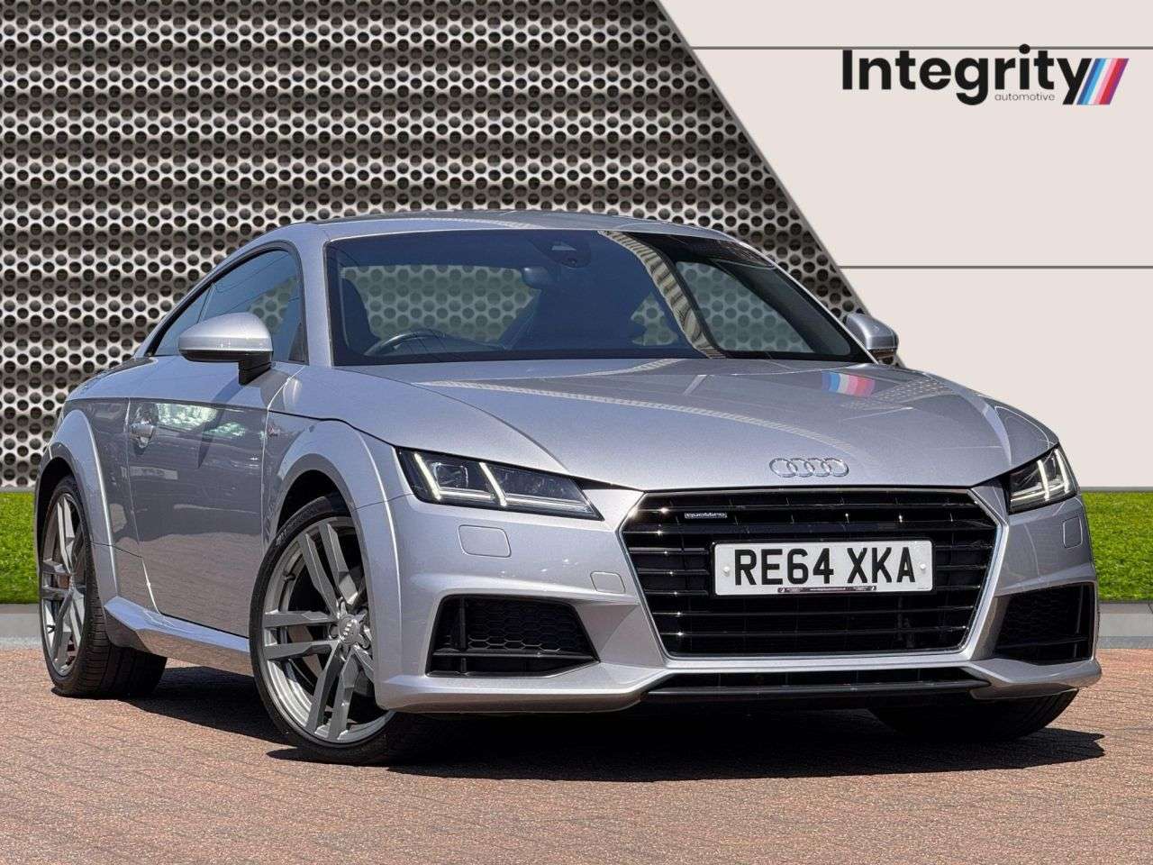 A 2014 AUDI TT 2.0 TFSI QUATTRO S LINE 2d 227 BHP Comfort & Sound Pk | Matrix Lights A 2014 AUDI TT 2.0 TFSI QUATTRO S LINE 2d 227 BHP Comfort & Sound Pk | Matrix Lights