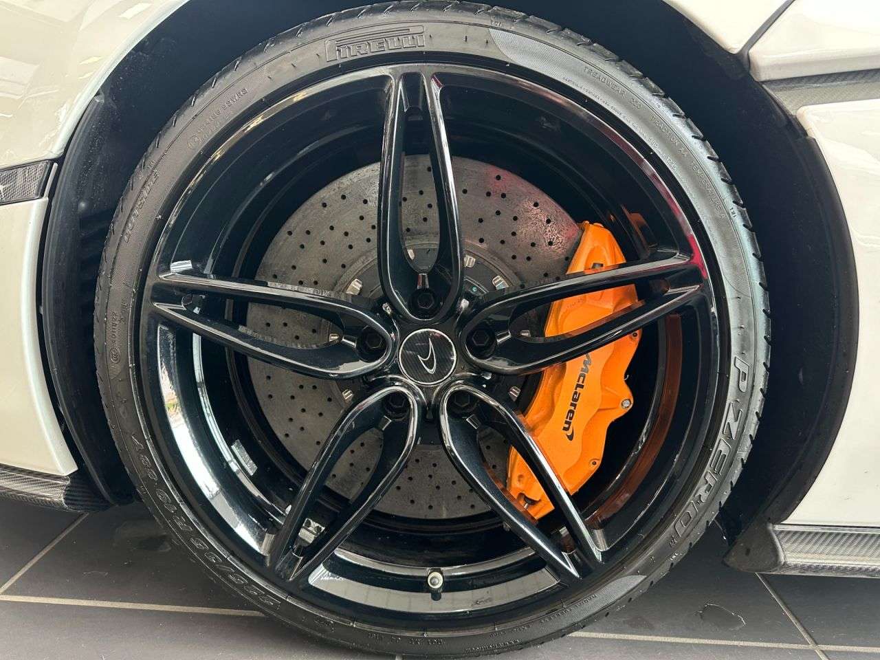 2011 MCLAREN 570S 2011 MCLAREN 570S