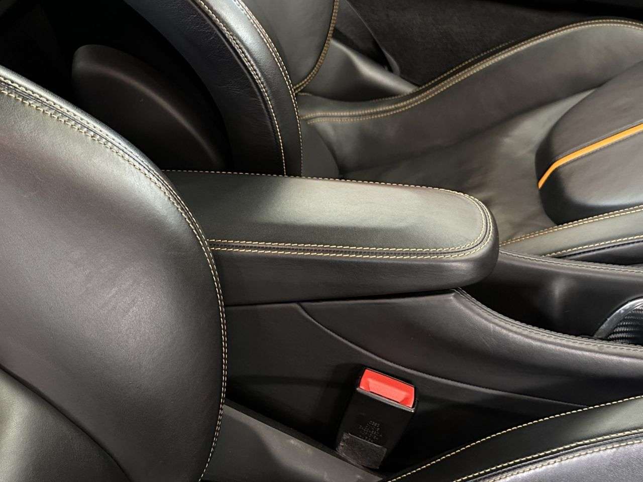 2011 MCLAREN 570S 2011 MCLAREN 570S