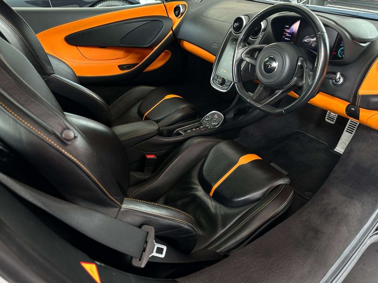 2011 MCLAREN 570S 2011 MCLAREN 570S