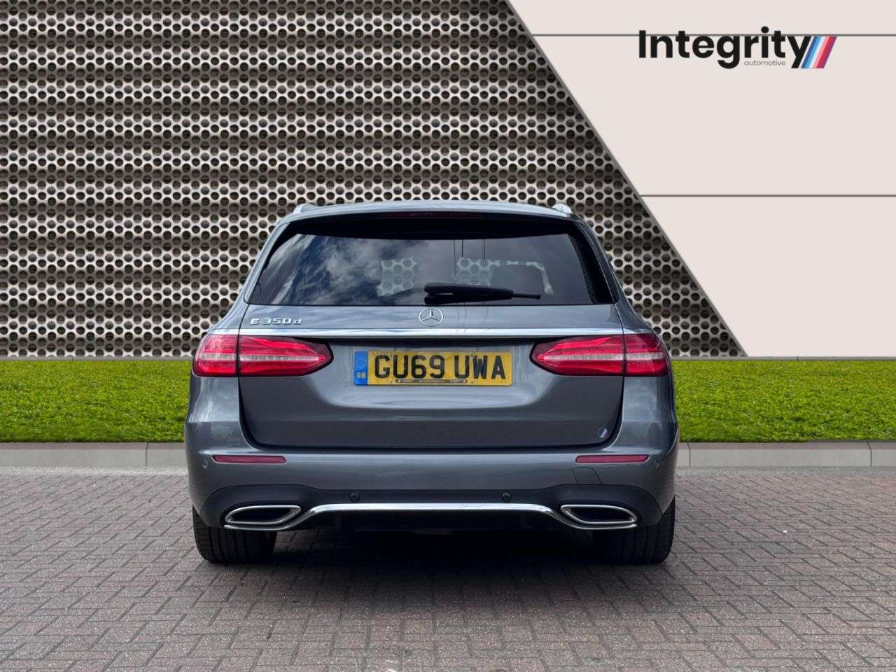 A 2019 MERCEDES-BENZ E-CLASS 2.9 E 350 D AMG LINE EDITION PREMIUM PLUS 5d 282 BHP A 2019 MERCEDES-BENZ E-CLASS 2.9 E 350 D AMG LINE EDITION PREMIUM PLUS 5d 282 BHP