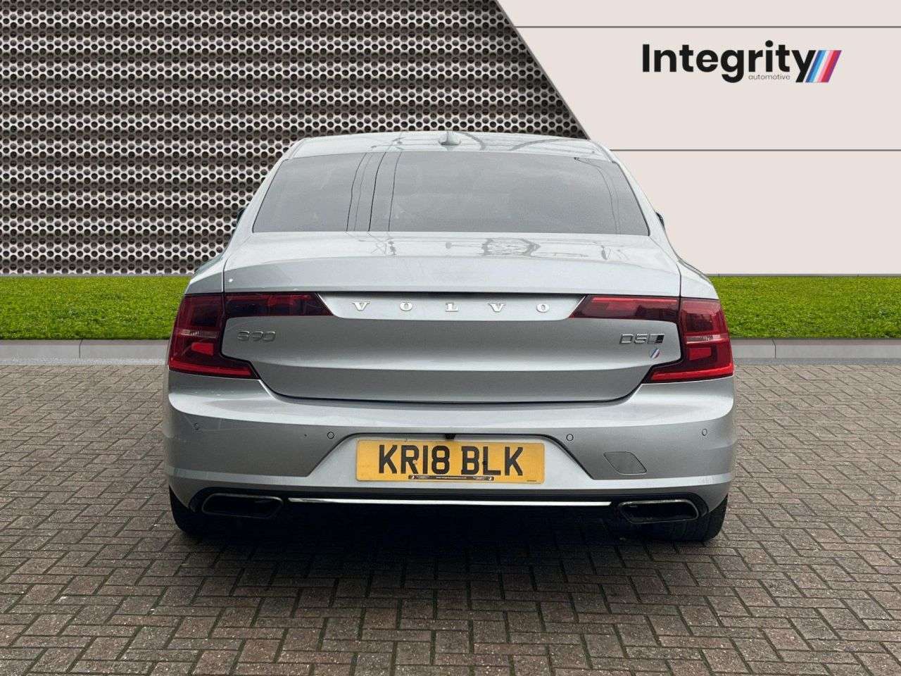 2018 VOLVO S90 2018 VOLVO S90