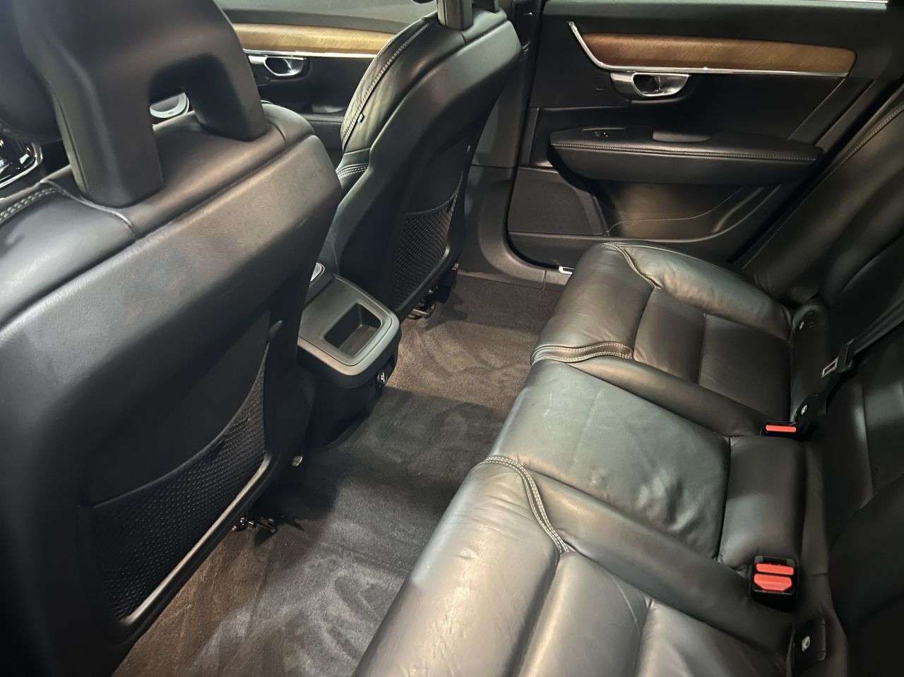 2018 VOLVO S90 2018 VOLVO S90