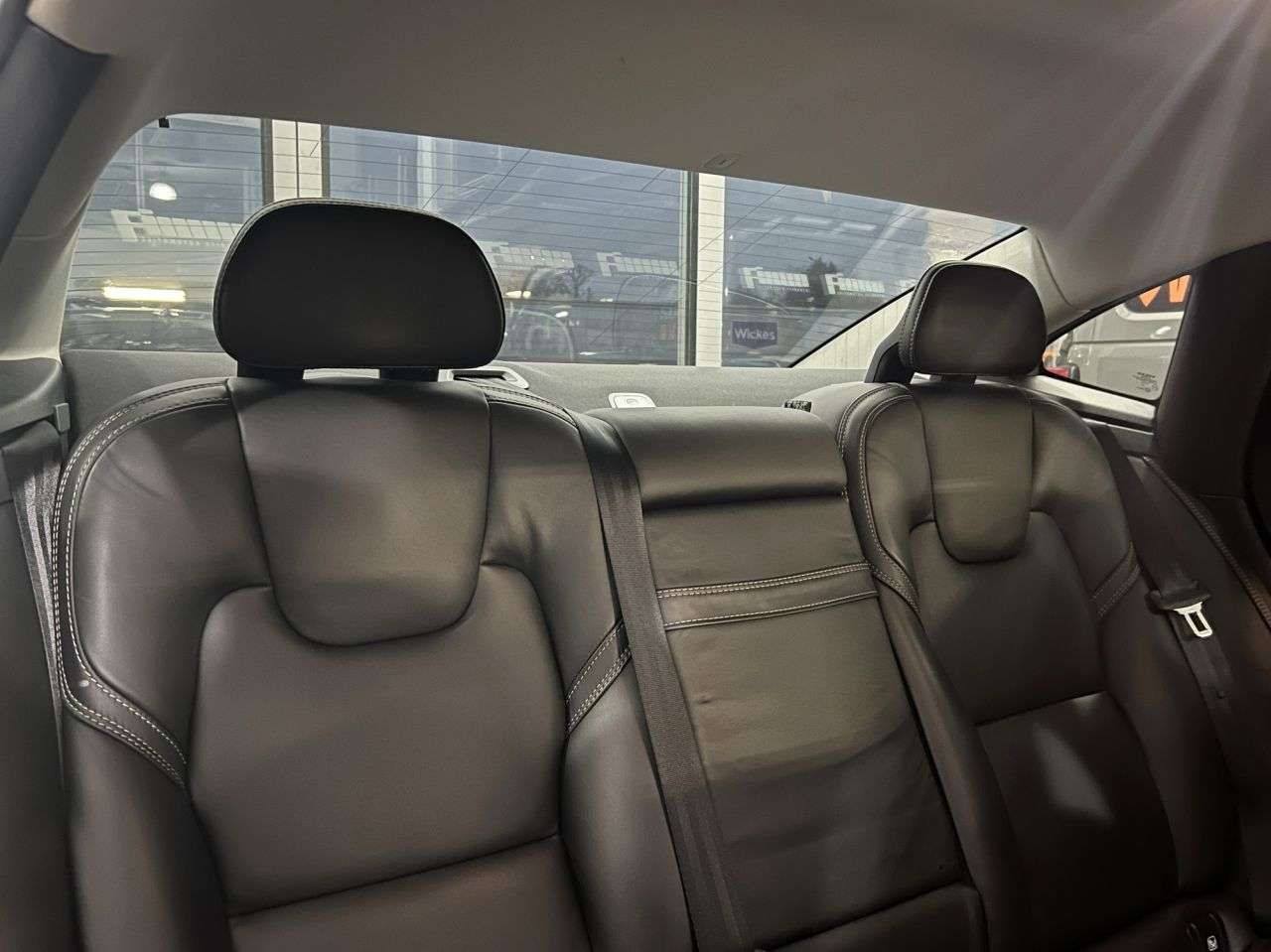 2018 VOLVO S90 2018 VOLVO S90