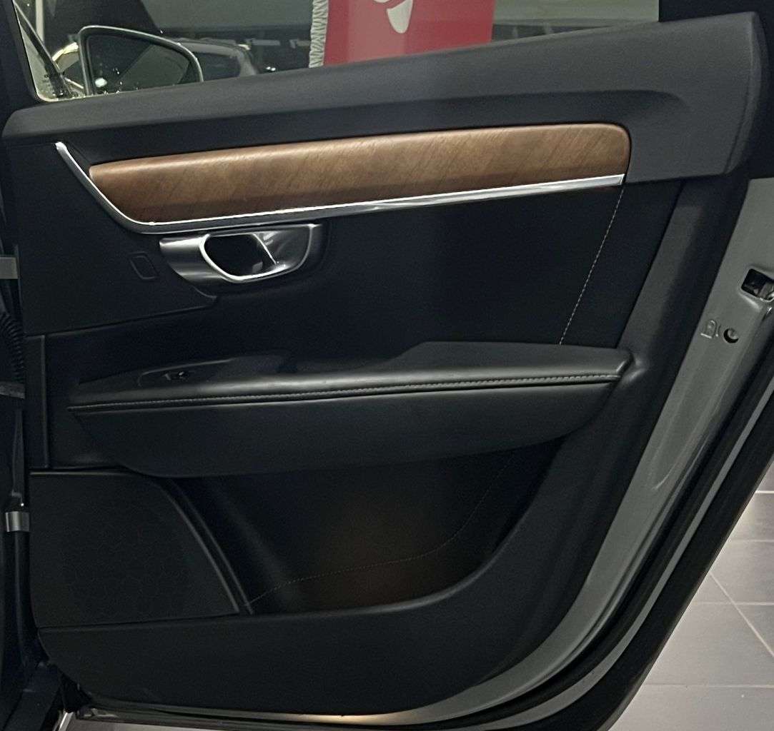 2018 VOLVO S90 2018 VOLVO S90