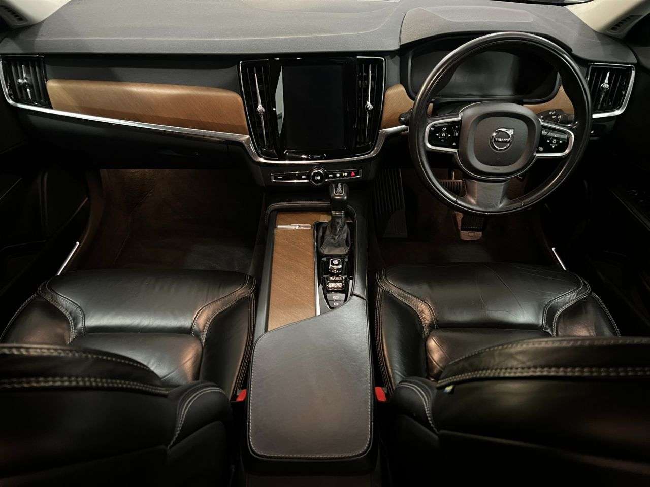 2018 VOLVO S90 2018 VOLVO S90