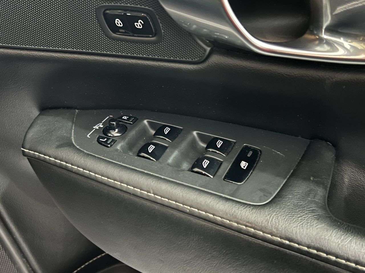 2018 VOLVO S90 2018 VOLVO S90