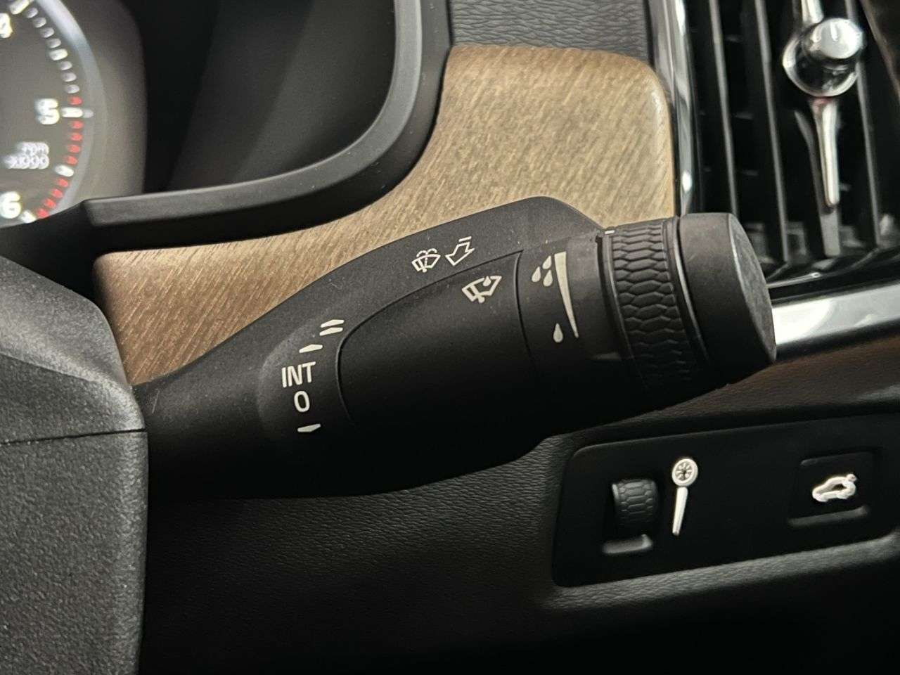 2018 VOLVO S90 2018 VOLVO S90