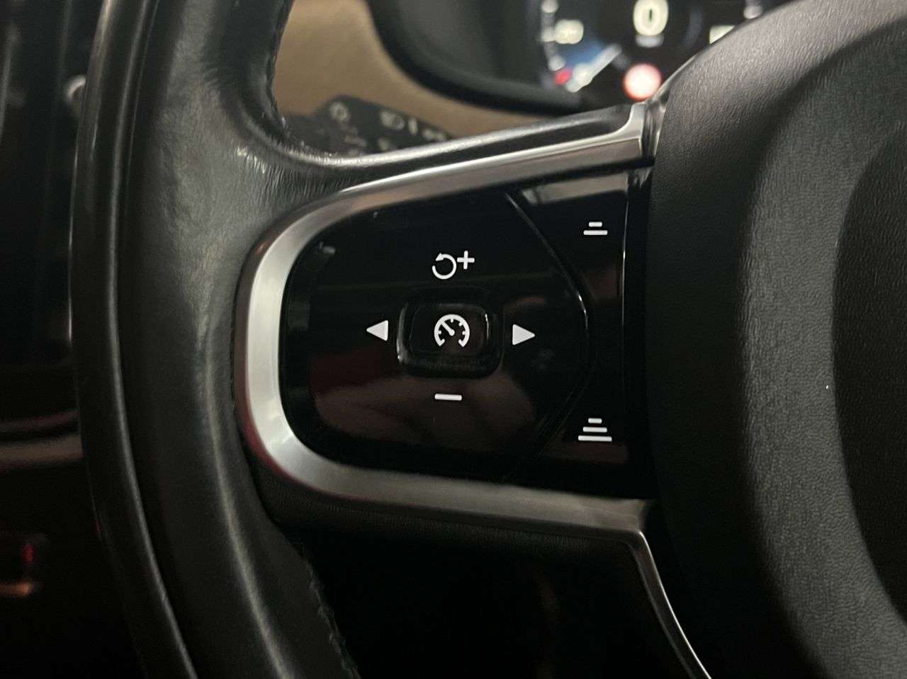 2018 VOLVO S90 2018 VOLVO S90