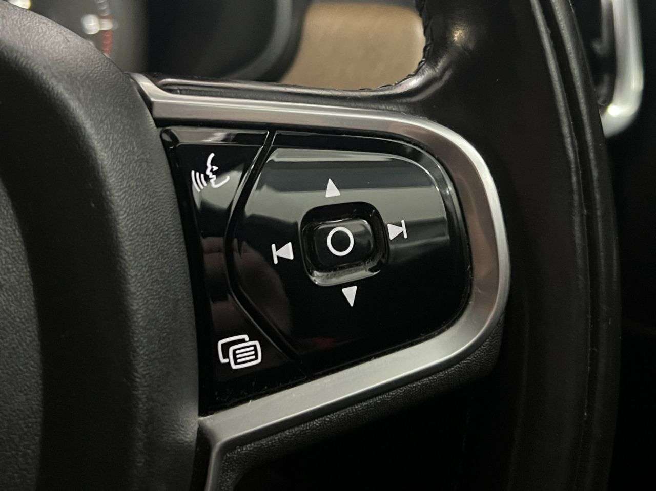 2018 VOLVO S90 2018 VOLVO S90