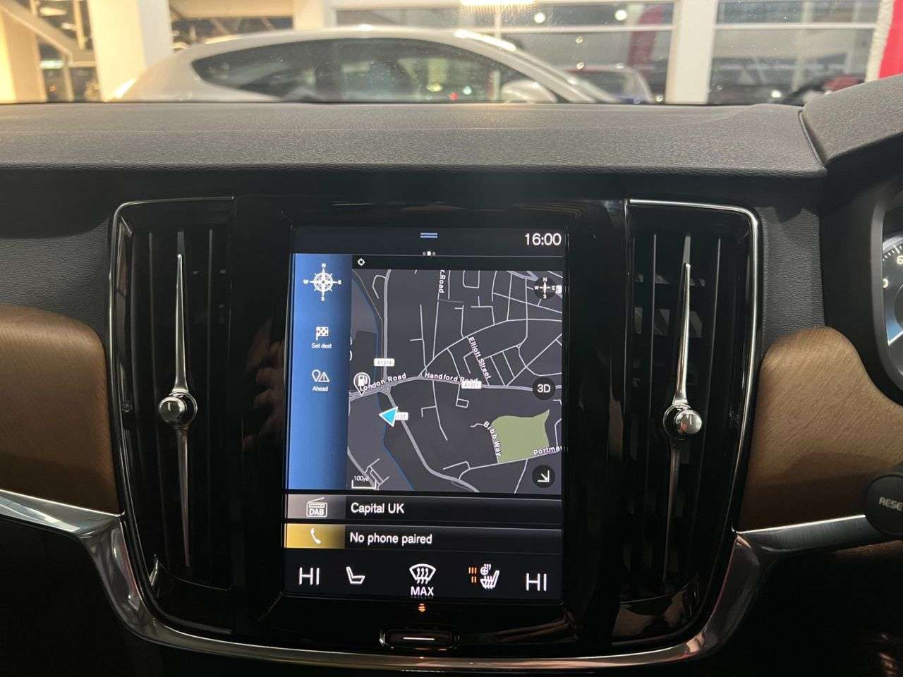 2018 VOLVO S90 2018 VOLVO S90