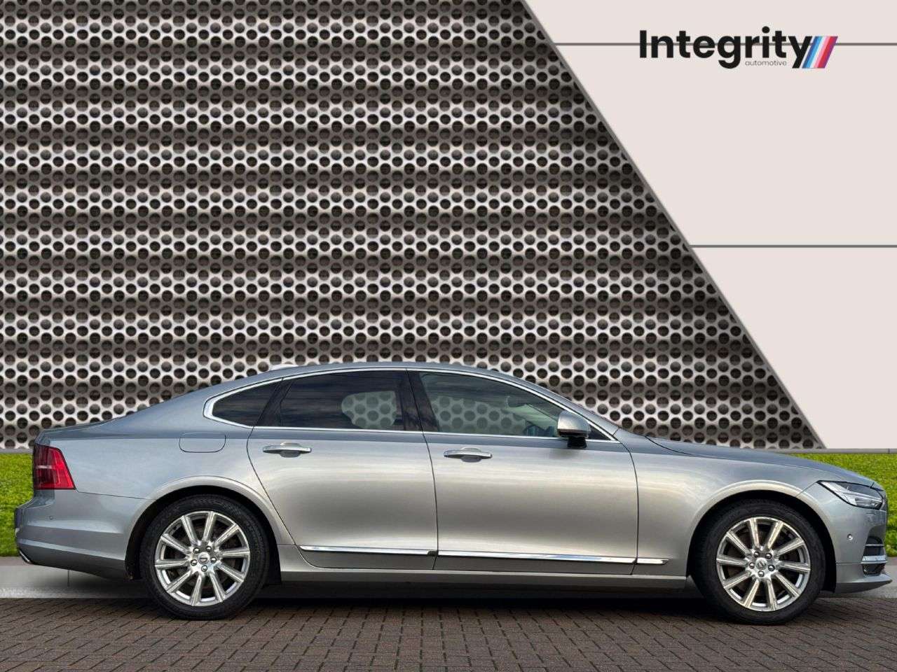 A 2018 VOLVO S90 2.0 D5 PowerPulse Inscription Saloon 4dr Diesel Auto AWD Euro 6 (s/s) (235 A 2018 VOLVO S90 2.0 D5 PowerPulse Inscription Saloon 4dr Diesel Auto AWD Euro 6 (s/s) (235