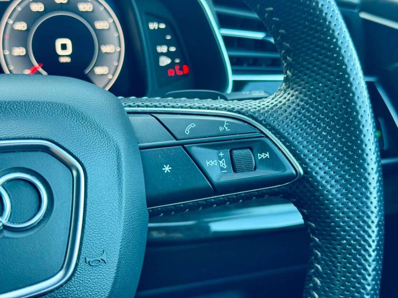 2019 AUDI Q8 2019 AUDI Q8